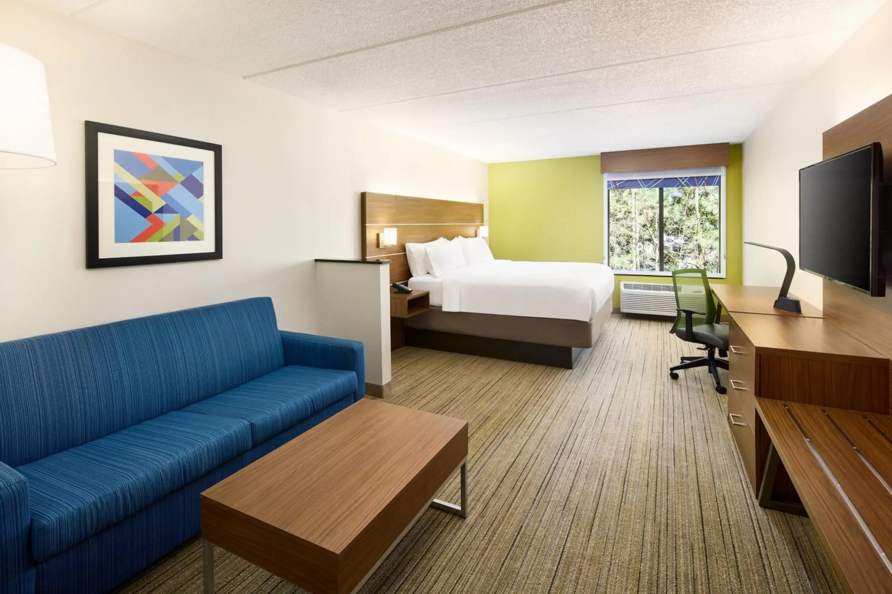 Photo of the whole room, Bed in Holiday Inn Express & Suites - Atlanta - Tucker Northlake by IHG Photo of the whole room, Bed in Holiday Inn Express & Suites - Atlanta - Tucker Northlake by IHG