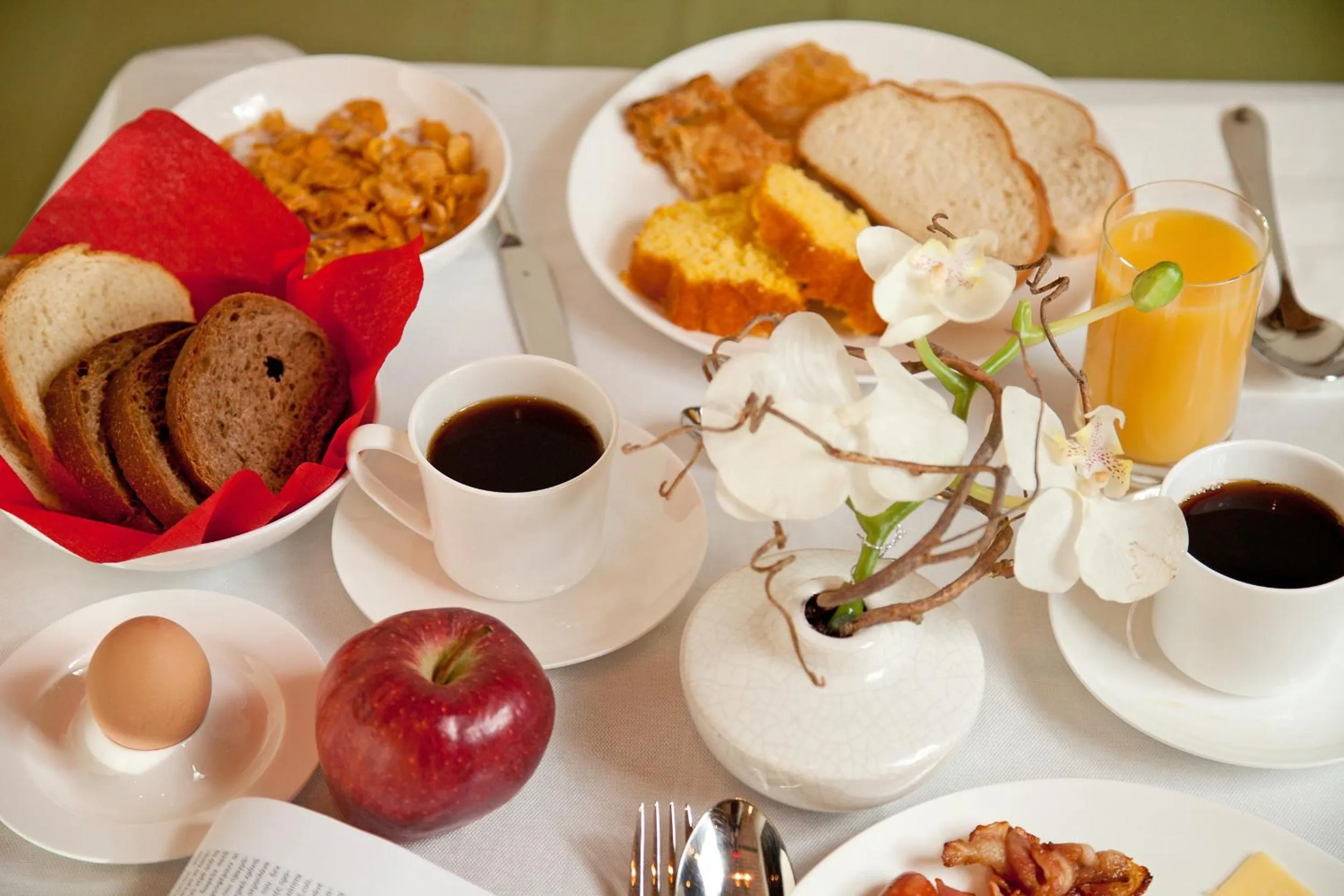Breakfast in Hotel Doltso