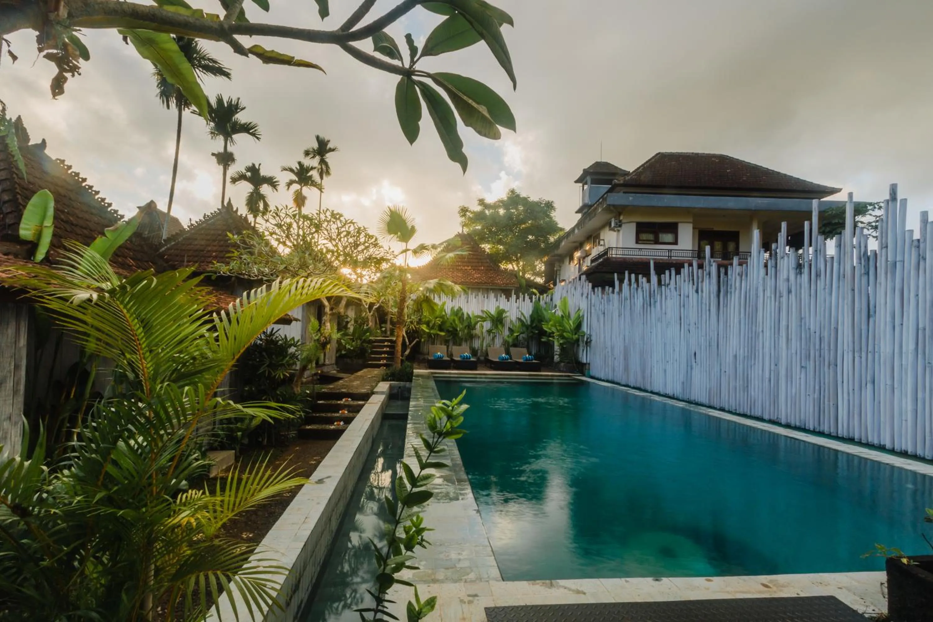 Swimming pool in Green Taman Ubud by Prasi