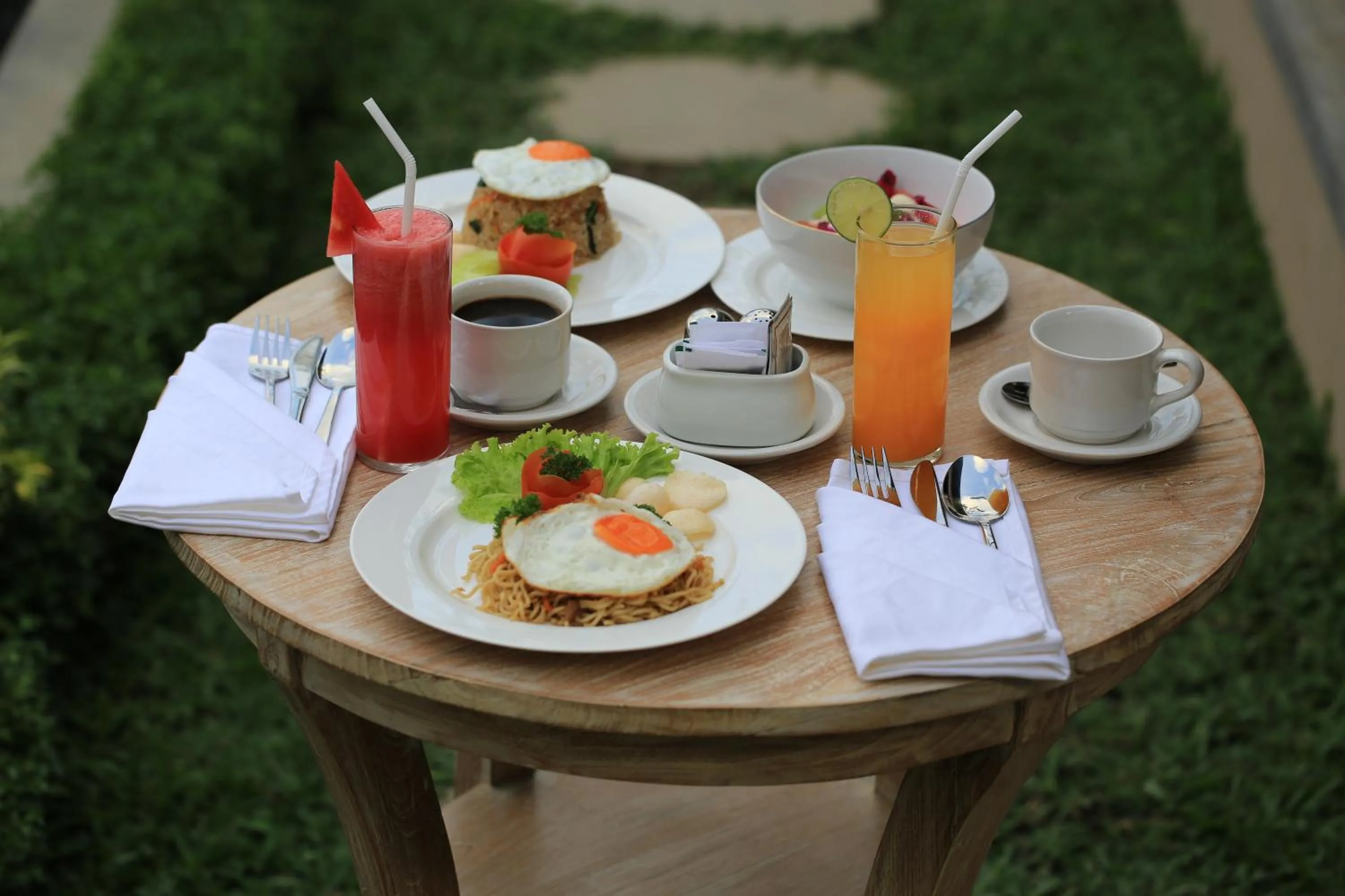 Breakfast in Green Taman Ubud by Prasi
