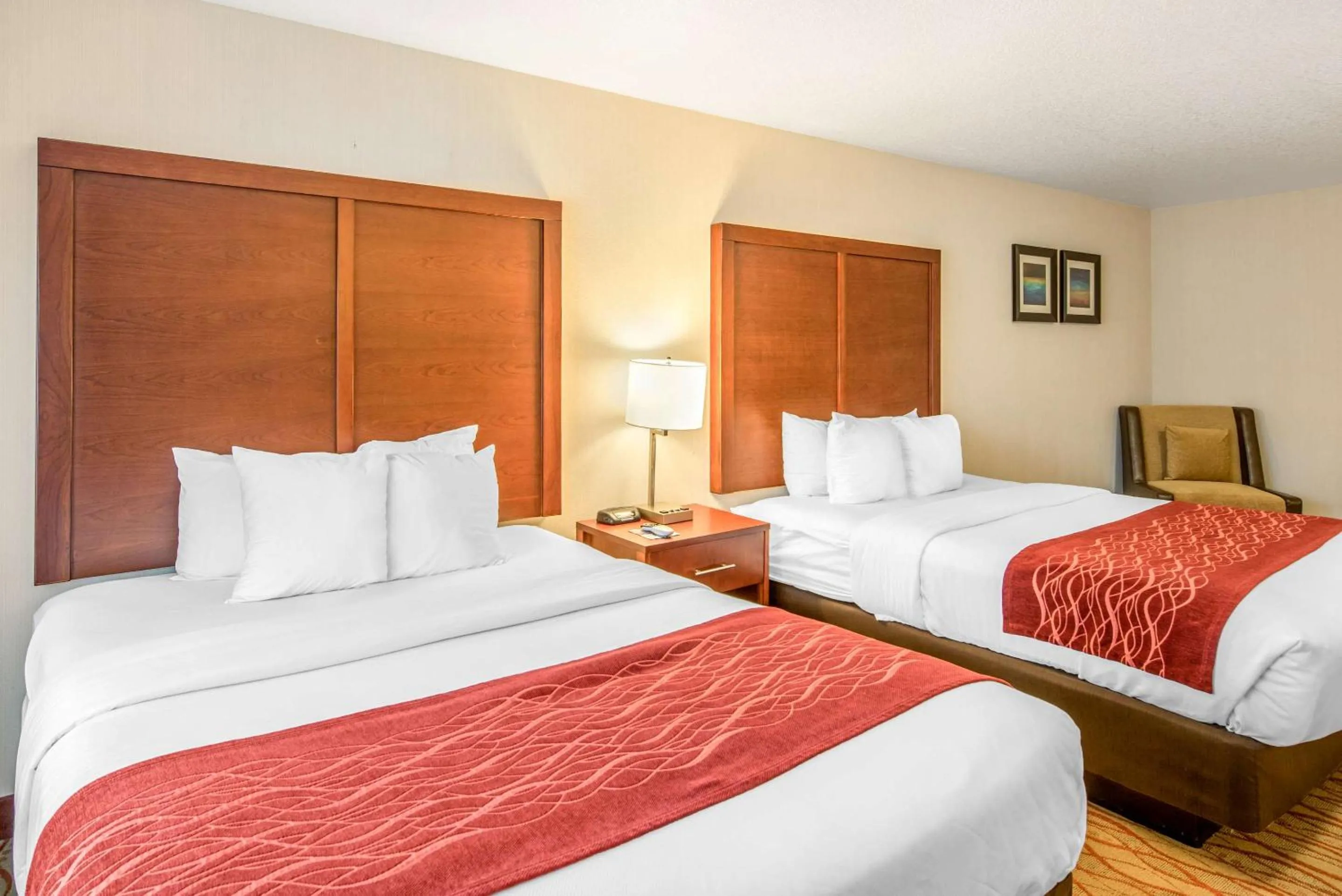 Bedroom, Bed in Comfort Inn Mount Shasta Area