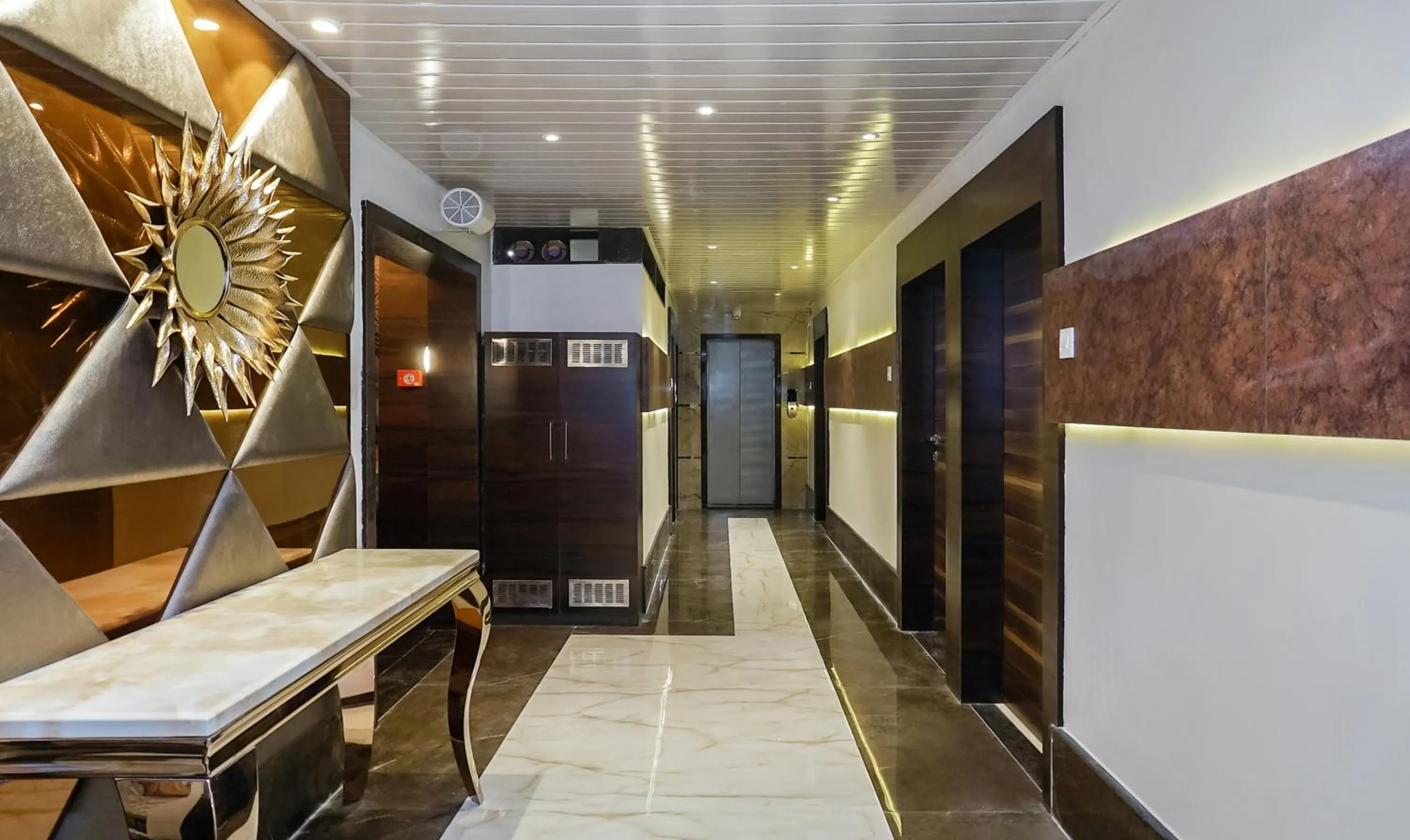 Lobby or reception in Treebo Hotel A1