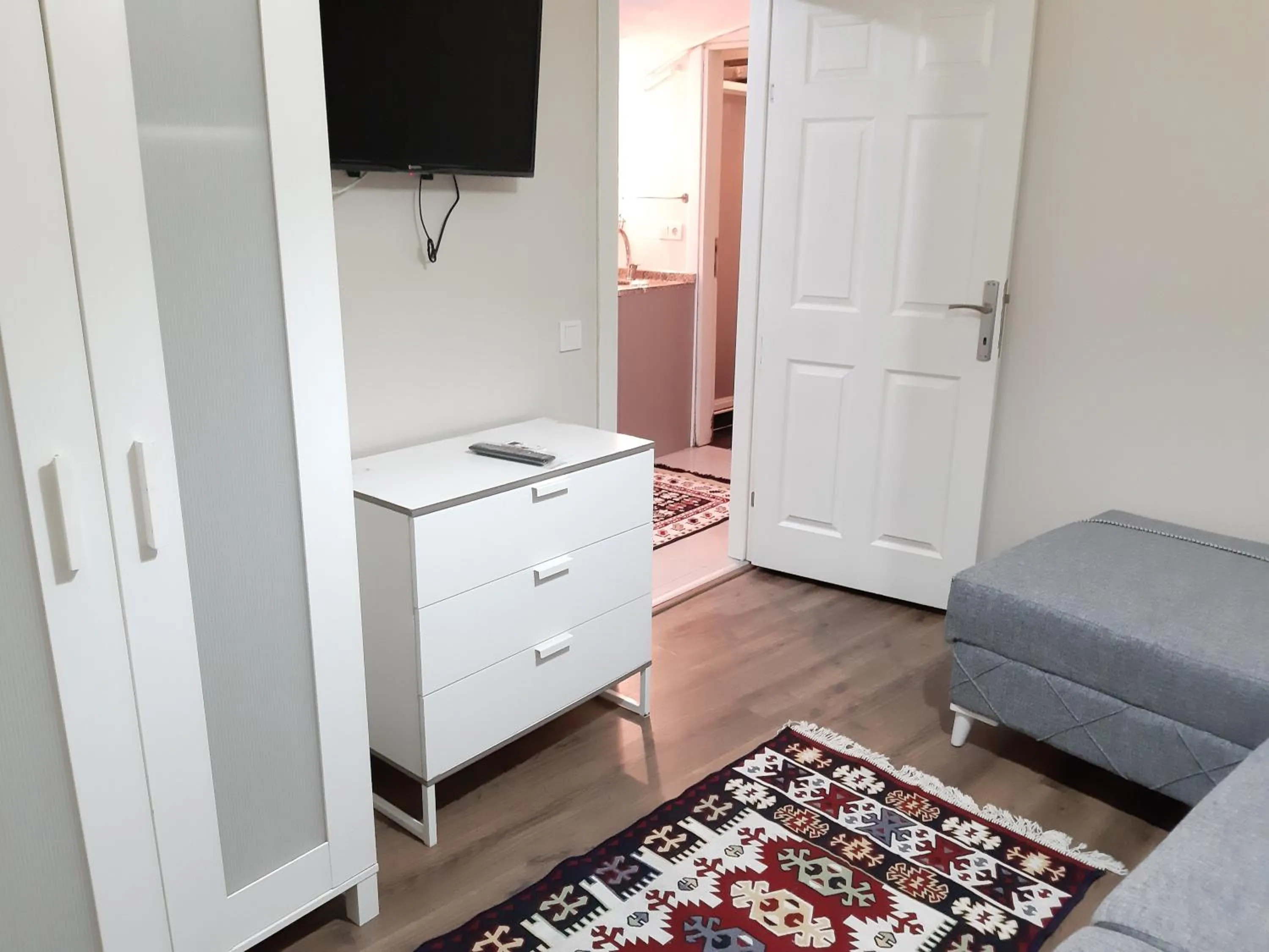 TV and multimedia in Burak Apart