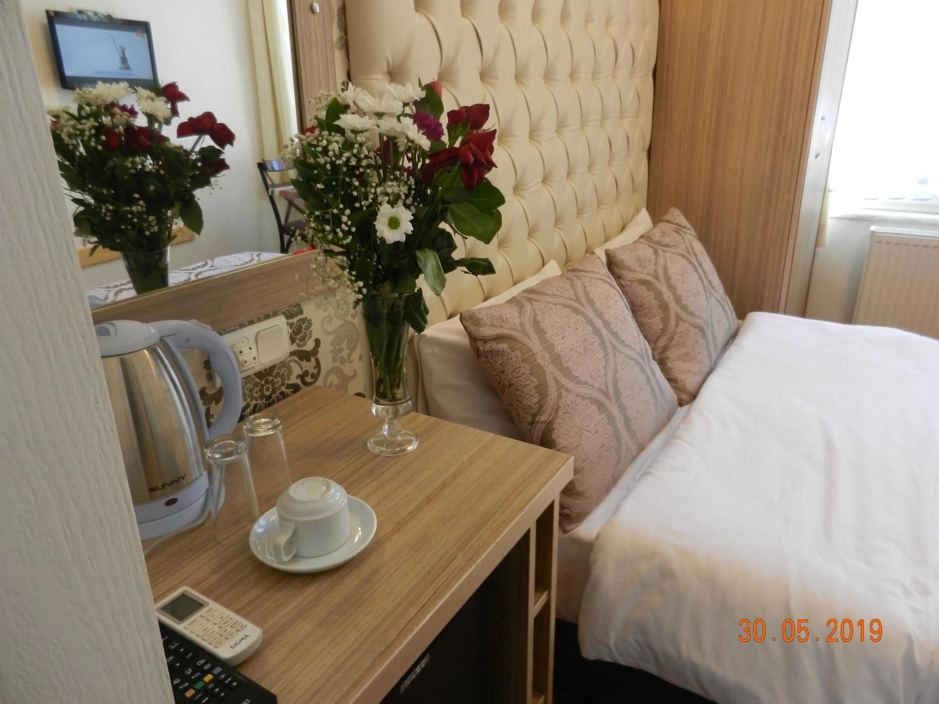 Decorative detail, Bed in Burak Apart