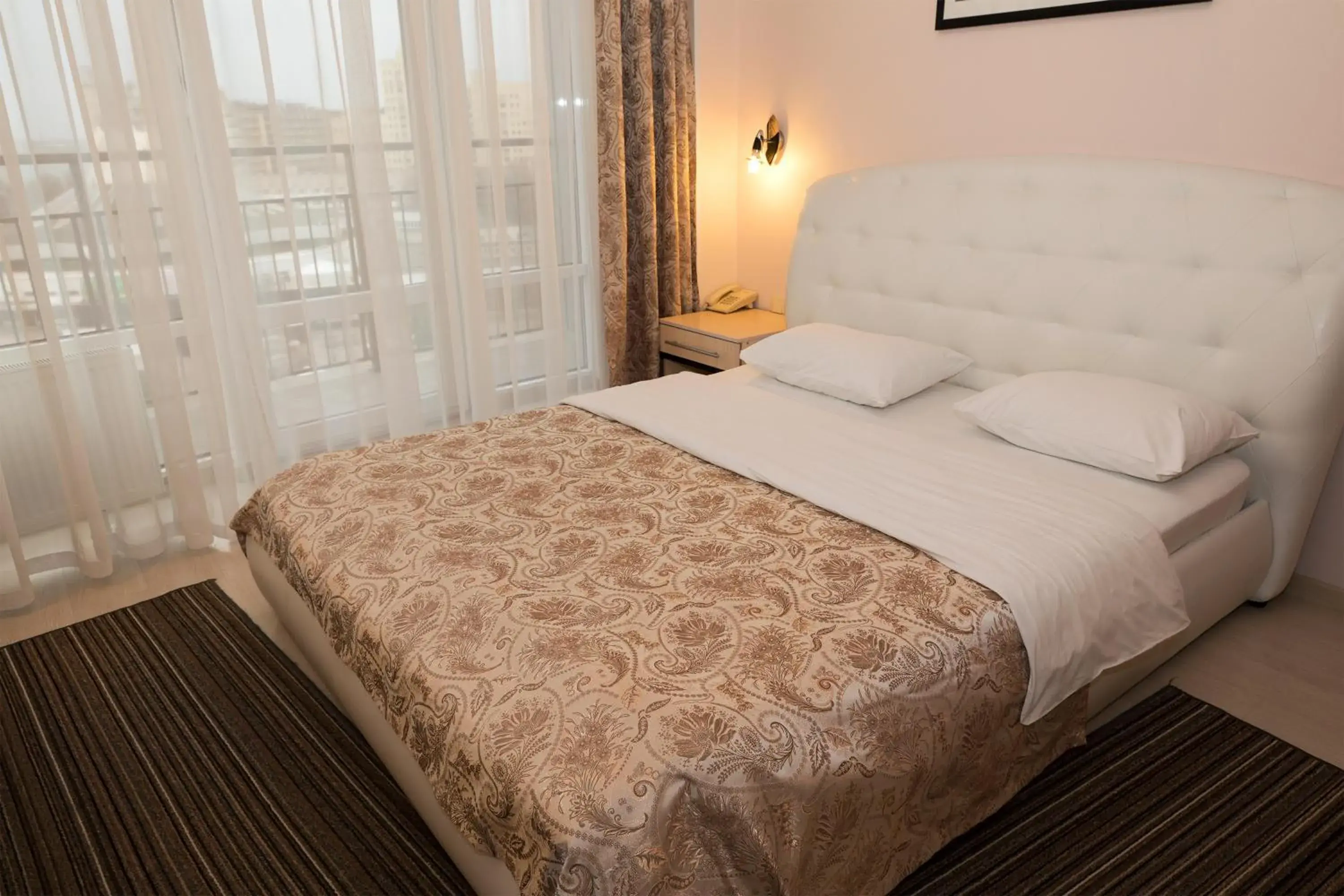 Standard Double Room with Balcony in Staybridge Mini-Hotel in Most City PANORAMIC RIVER VIEW Standard Double Room with Balcony in Staybridge Mini-Hotel in Most City PANORAMIC RIVER VIEW