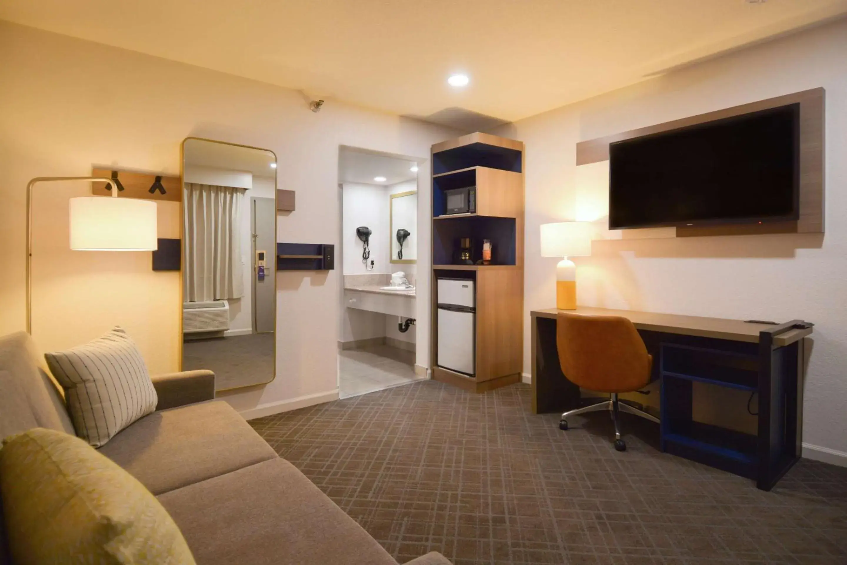 Bedroom in Comfort Inn & Suites Moreno Valley near March Air Reserve Base Bedroom in Comfort Inn & Suites Moreno Valley near March Air Reserve Base