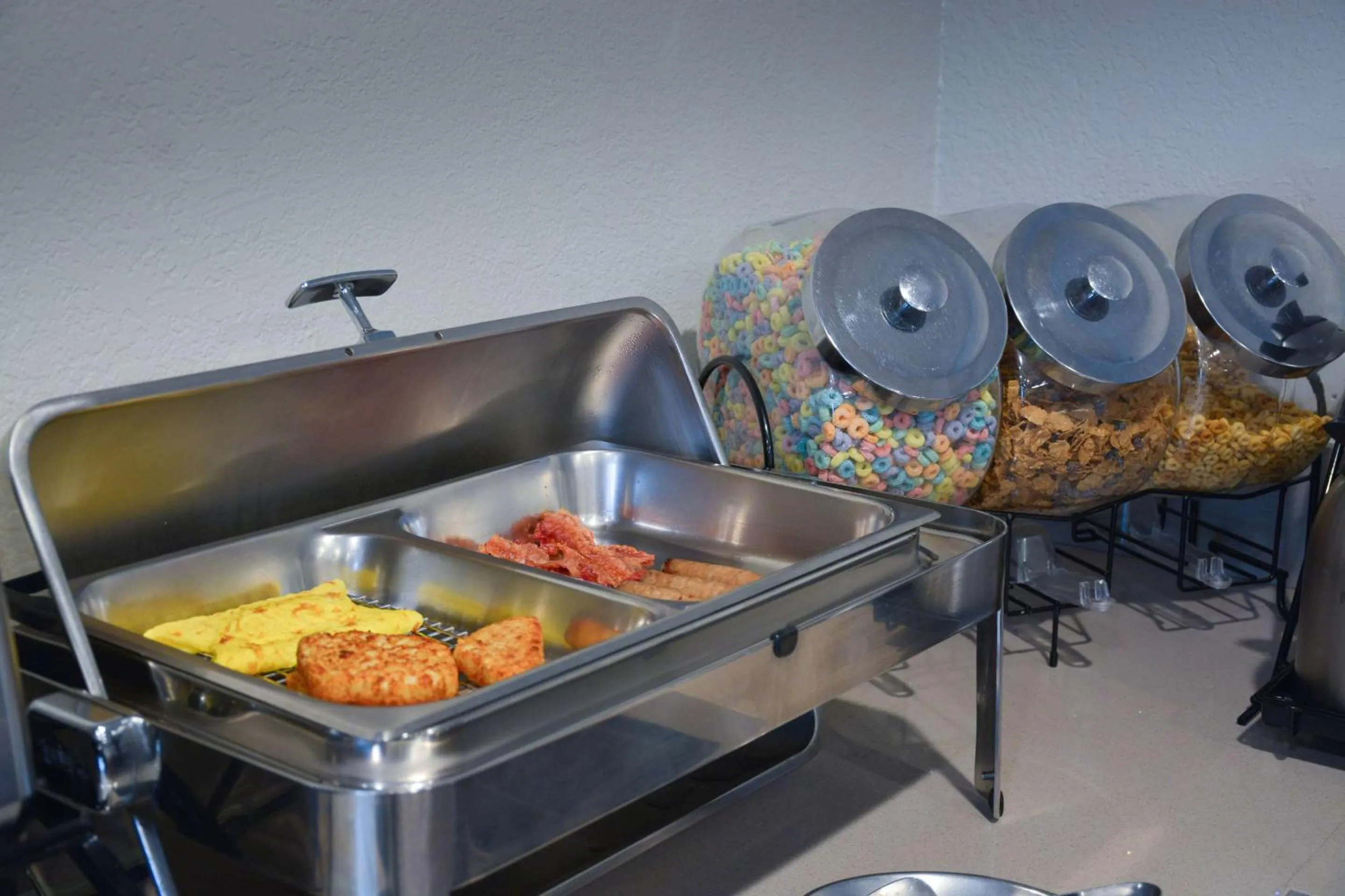 Breakfast in Comfort Inn & Suites Moreno Valley near March Air Reserve Base