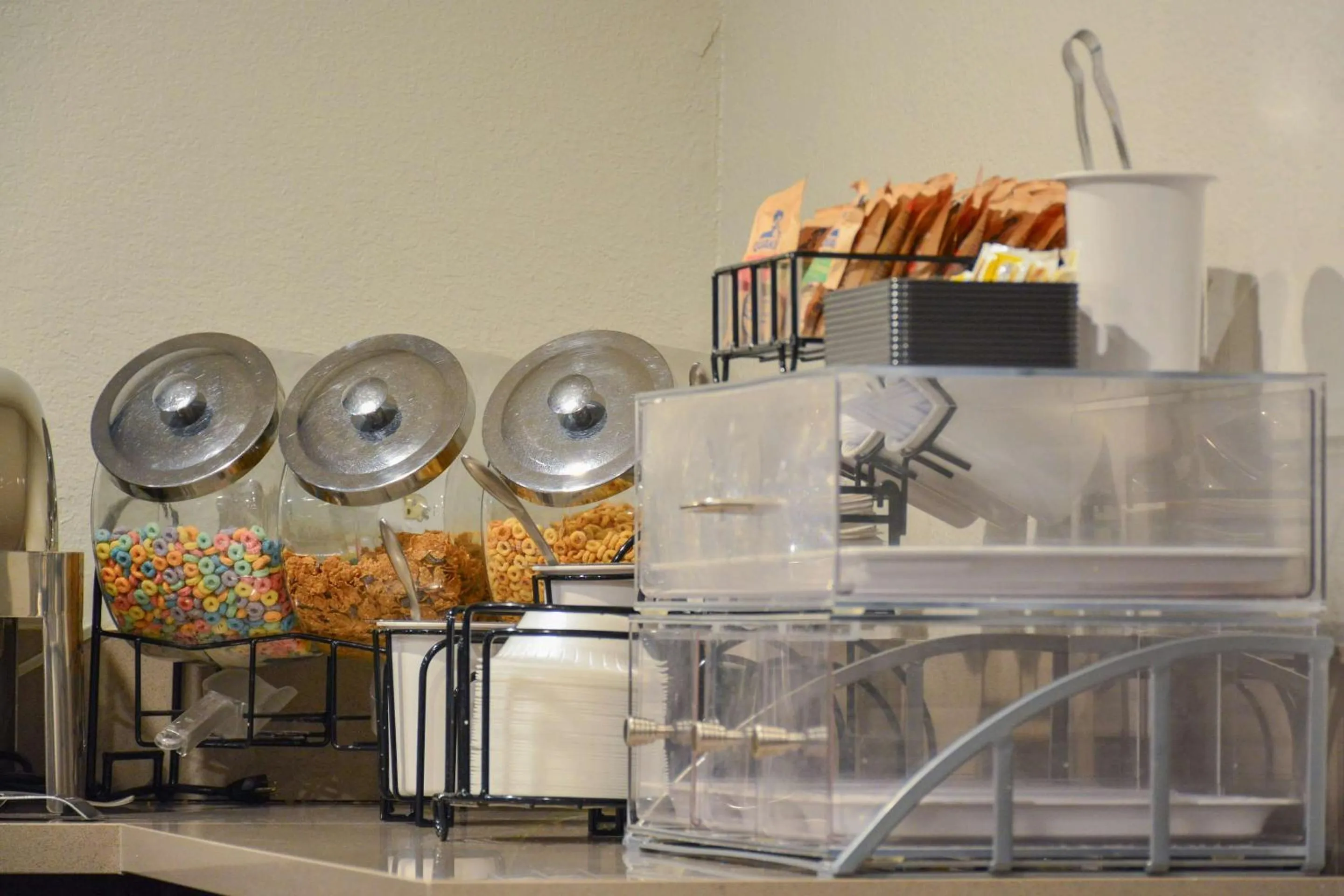 Breakfast in Comfort Inn & Suites Moreno Valley near March Air Reserve Base