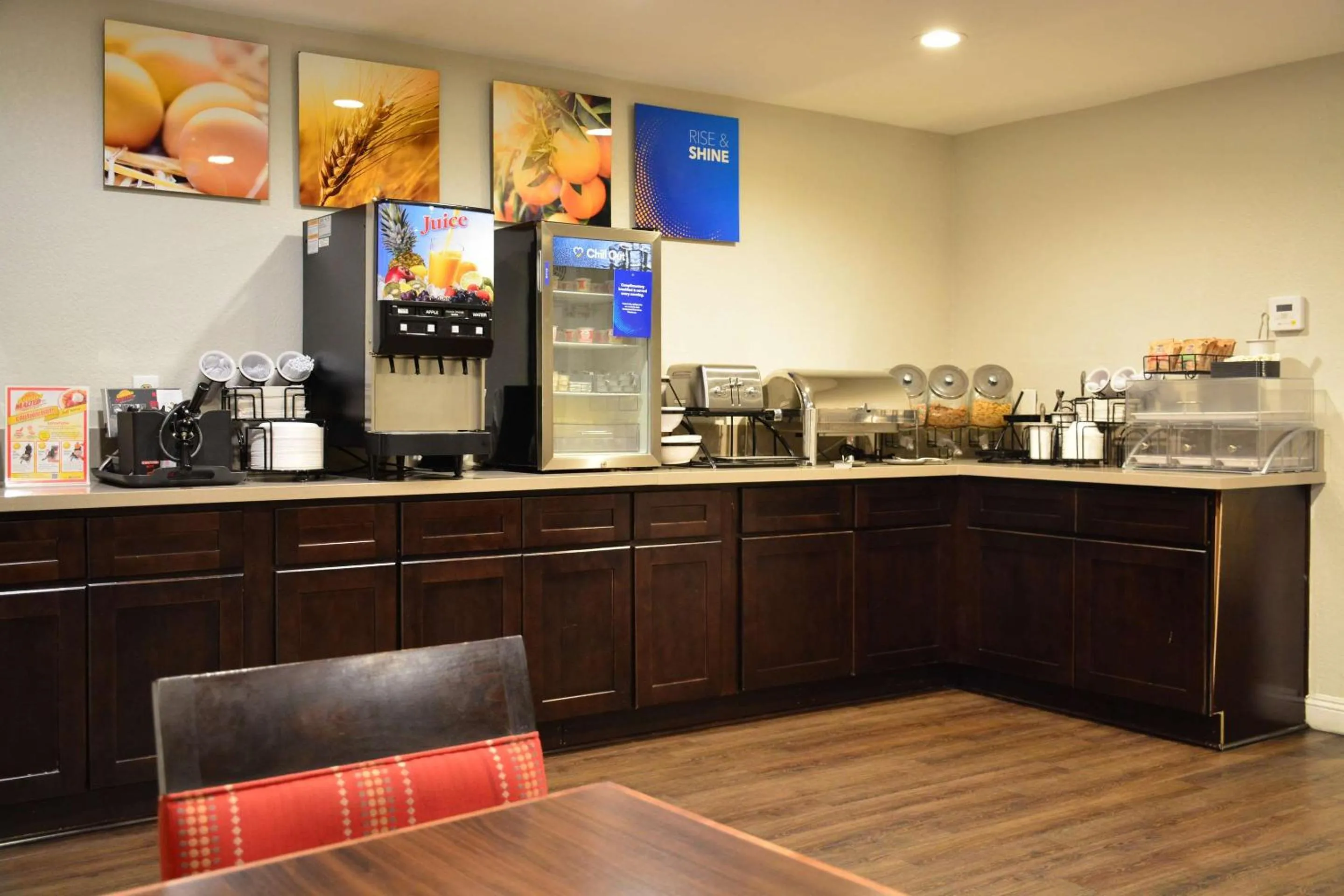 Breakfast in Comfort Inn & Suites Moreno Valley near March Air Reserve Base