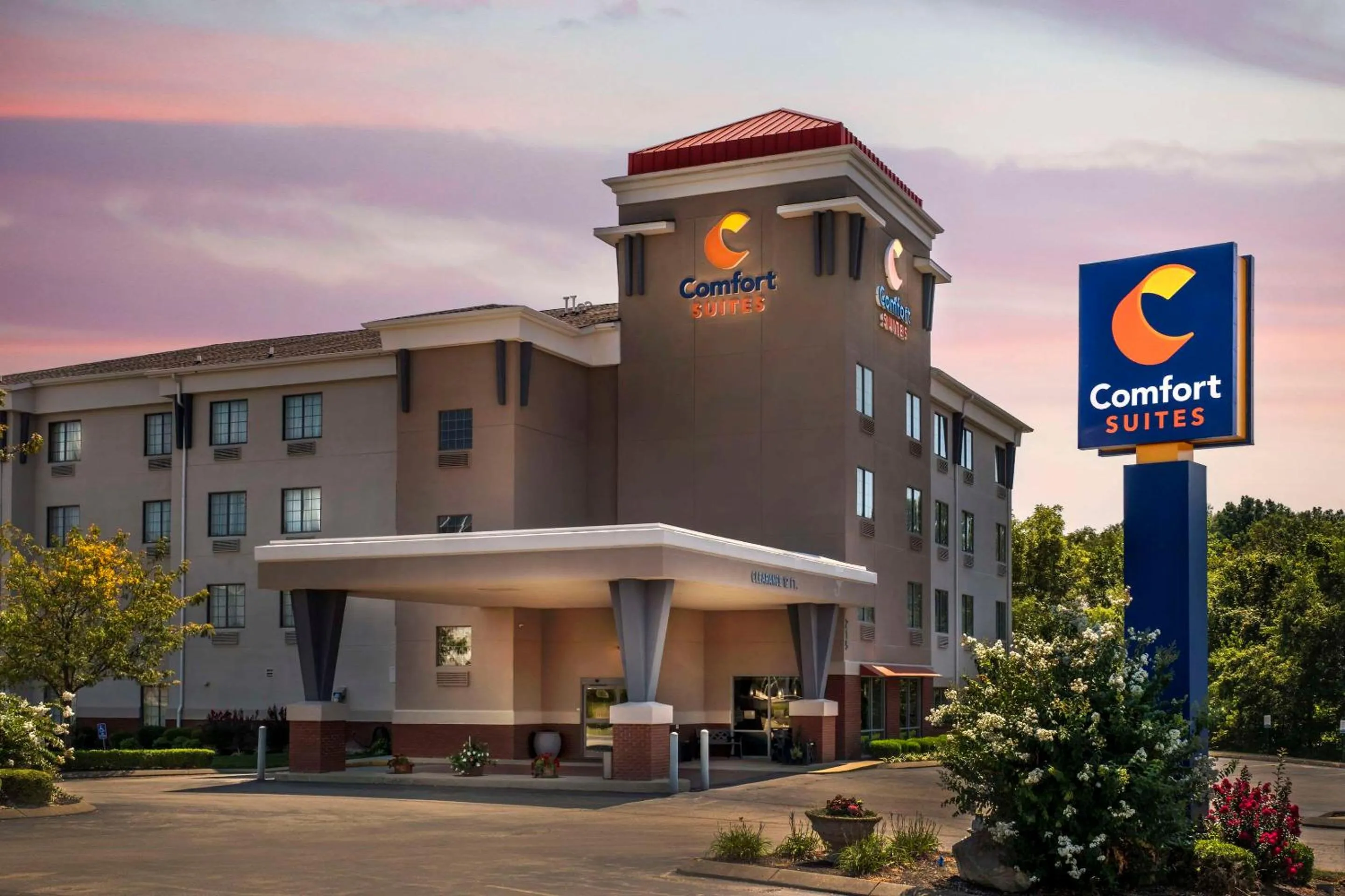 Property building in Comfort Suites Elizabethtown