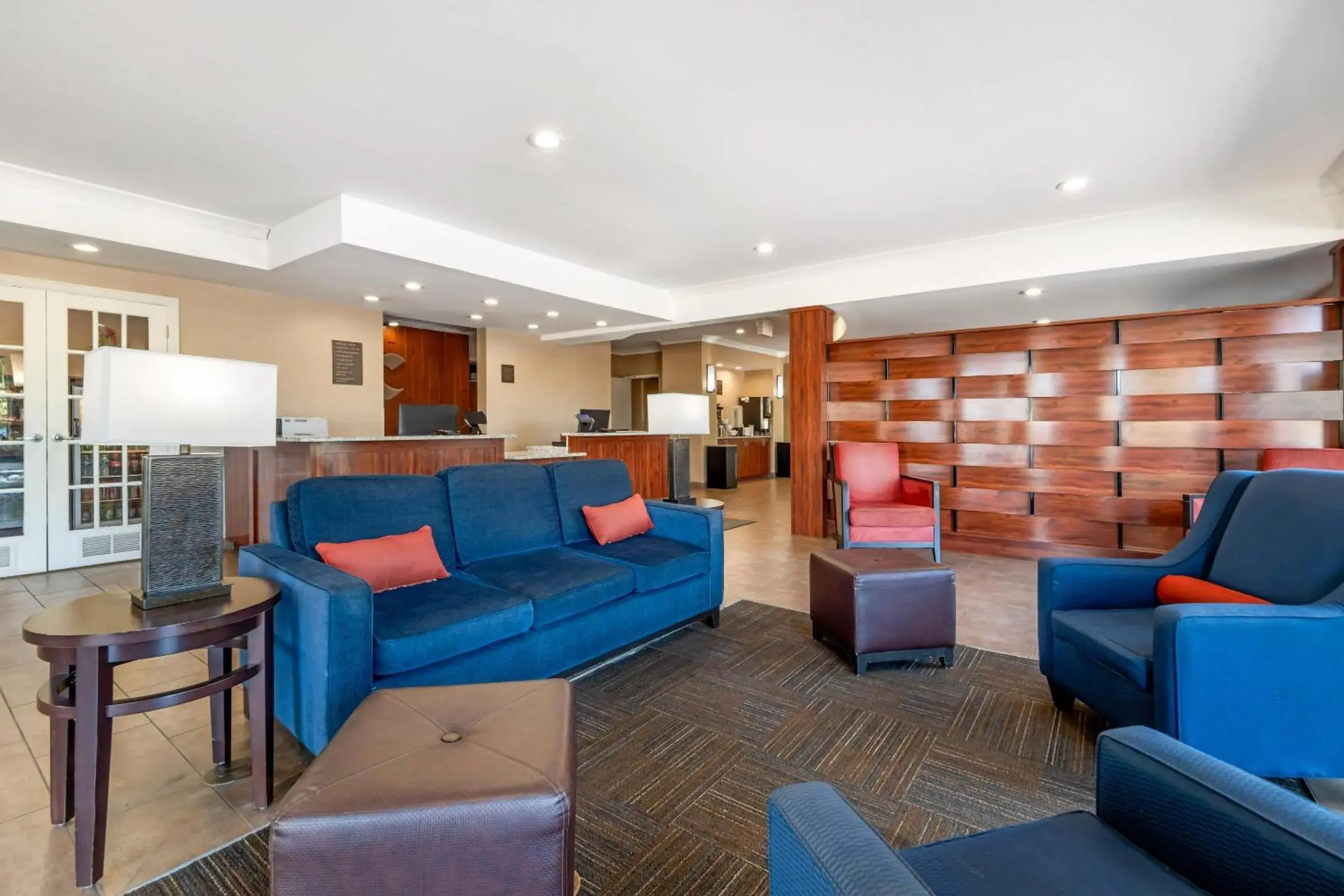 Lobby or reception in Comfort Suites Elizabethtown Lobby or reception in Comfort Suites Elizabethtown