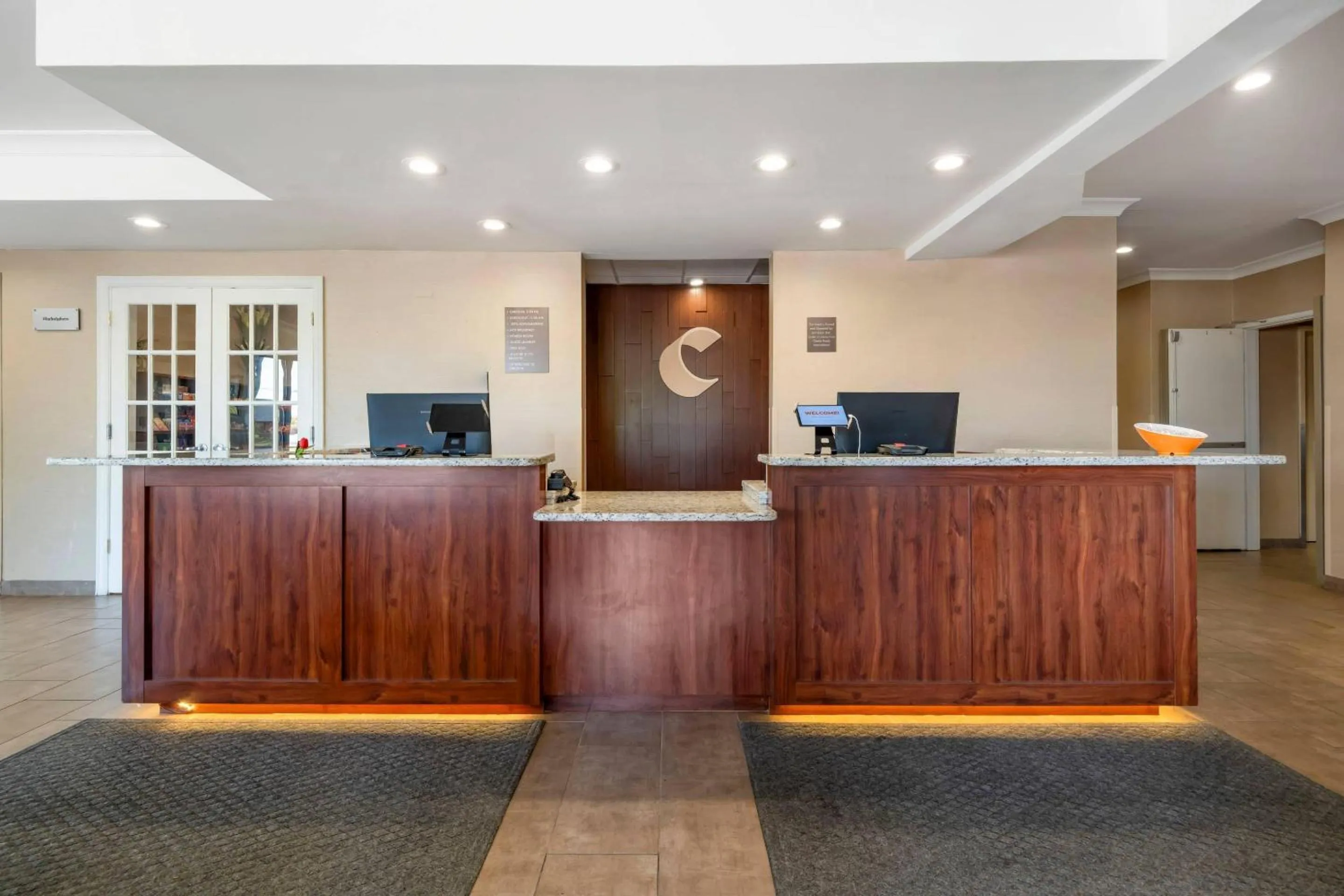 Lobby or reception in Comfort Suites Elizabethtown
