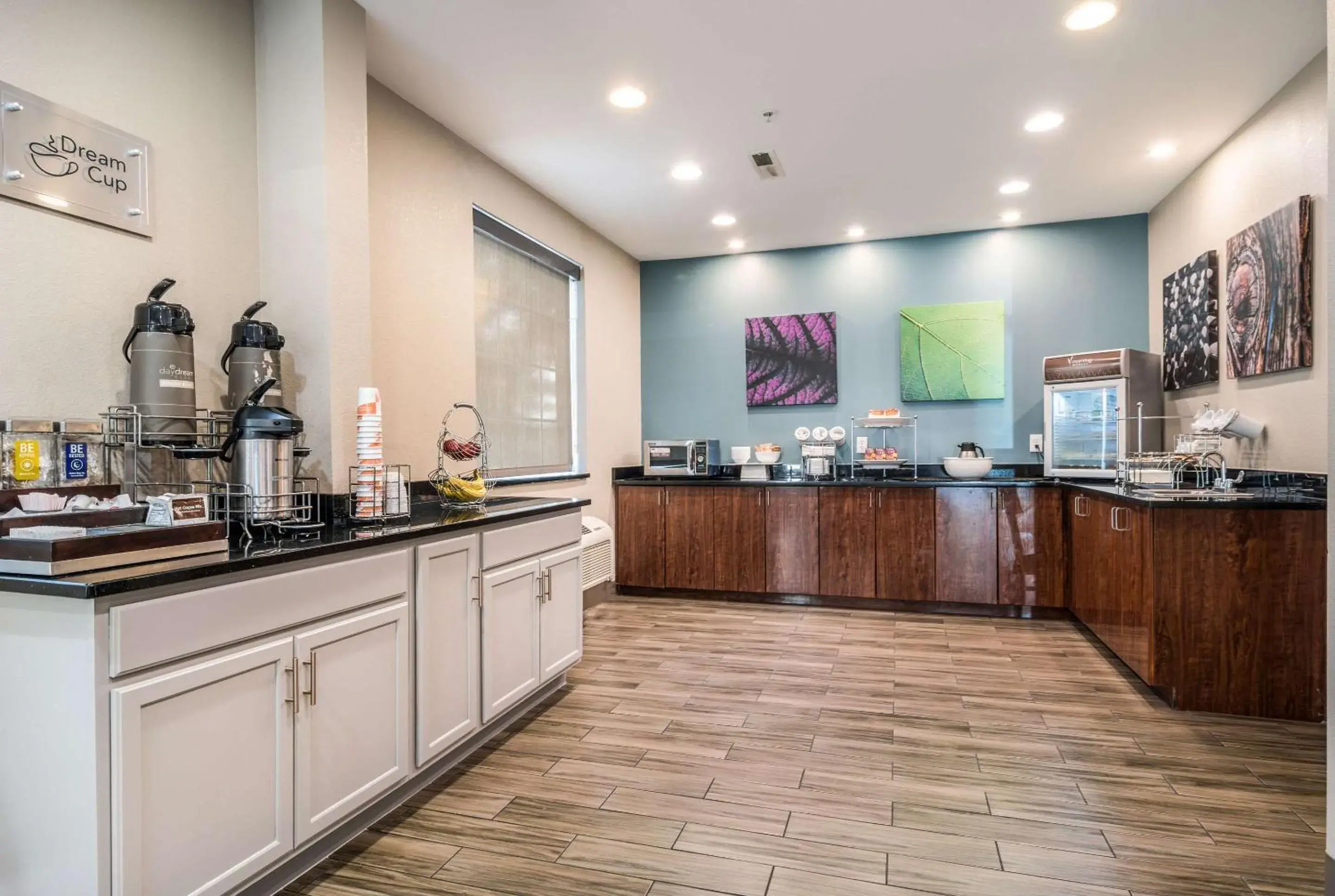 Restaurant/places to eat in Sleep Inn & Suites At Kennesaw State University Restaurant/places to eat in Sleep Inn & Suites At Kennesaw State University