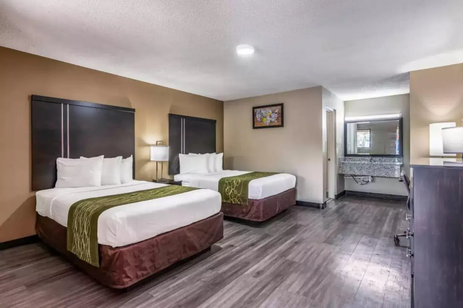 Bed in Americas Best Value Inn Opelika Bed in Americas Best Value Inn Opelika