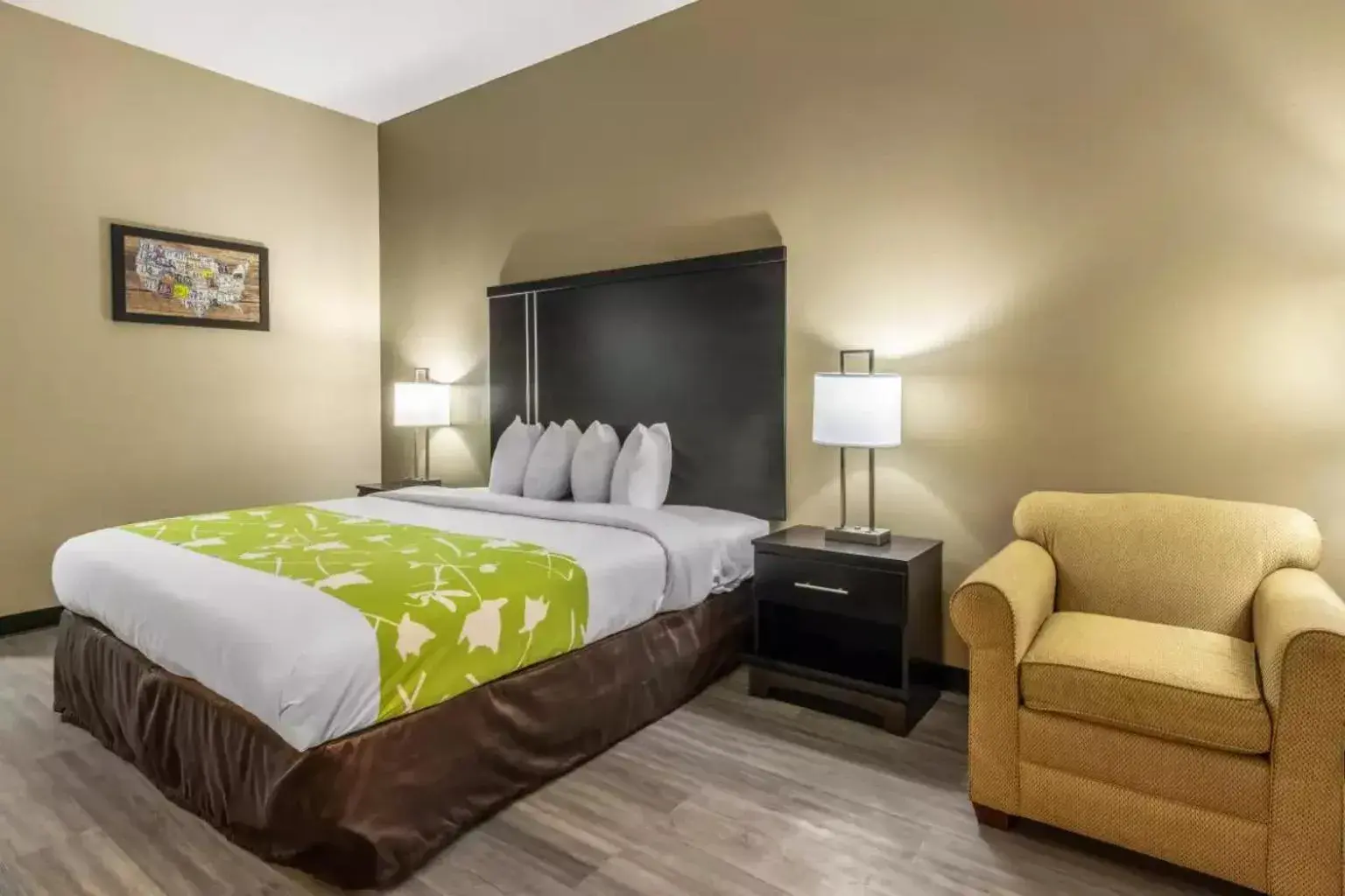 Bed in Americas Best Value Inn Opelika Bed in Americas Best Value Inn Opelika