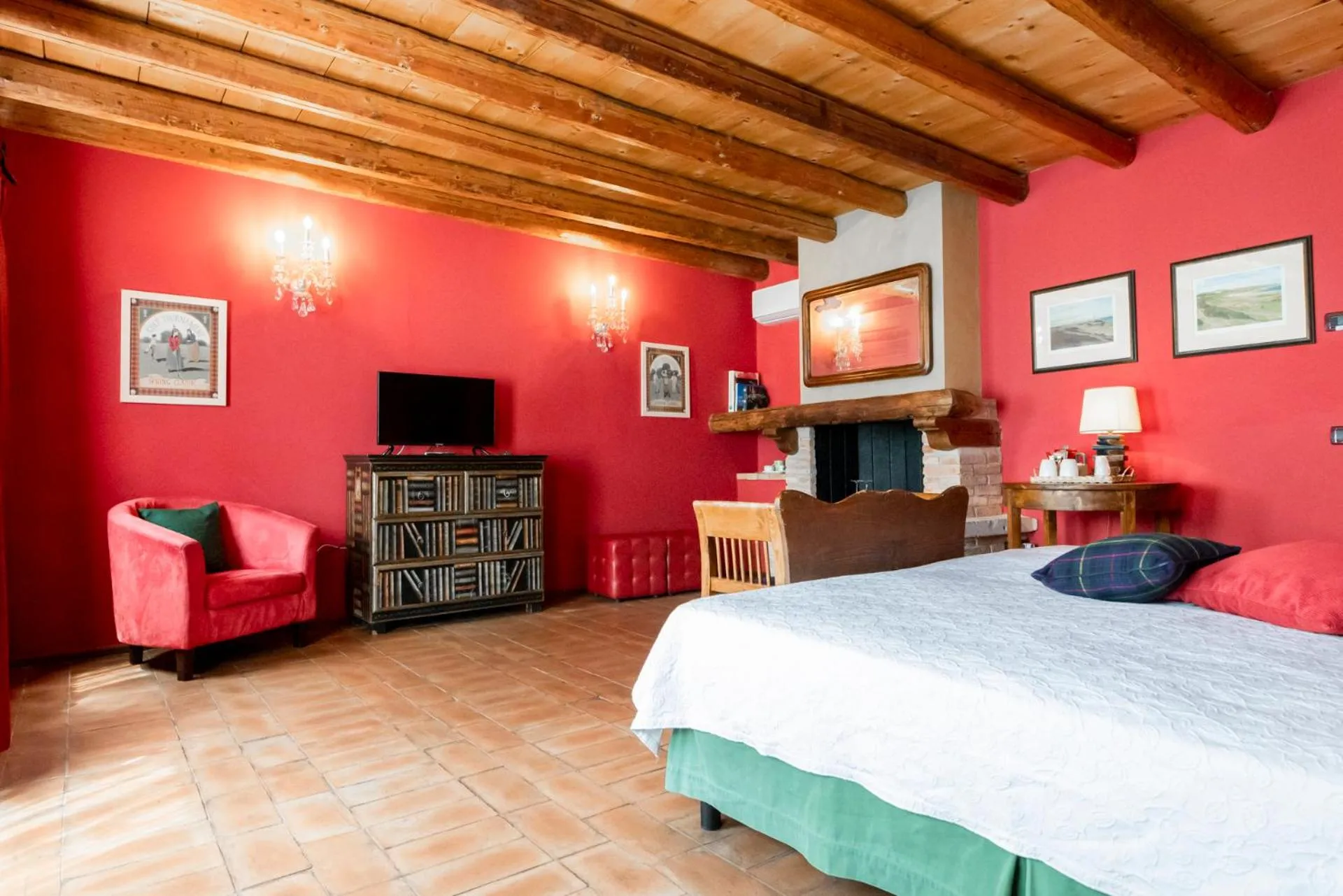 TV and multimedia, Bed in Musella Winery & Relais