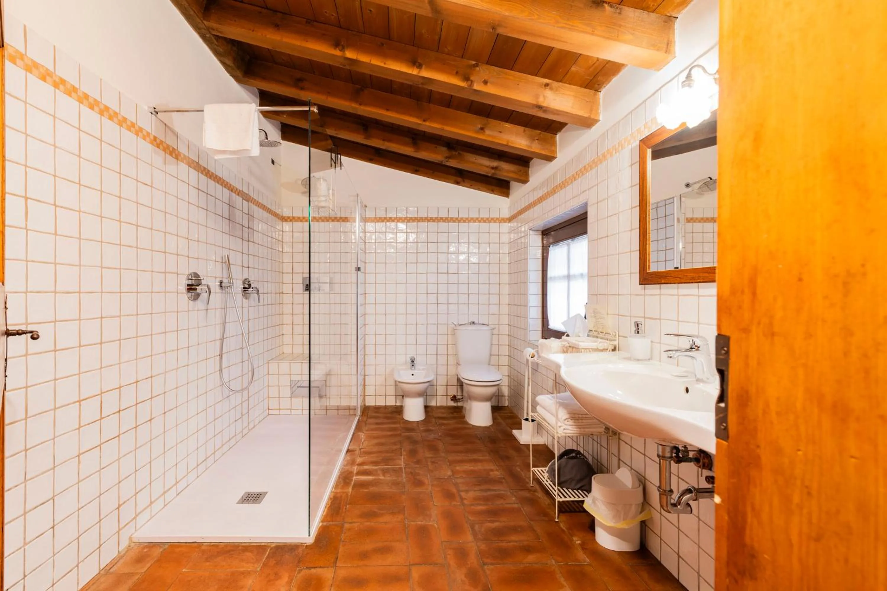 Shower in Musella Winery & Relais