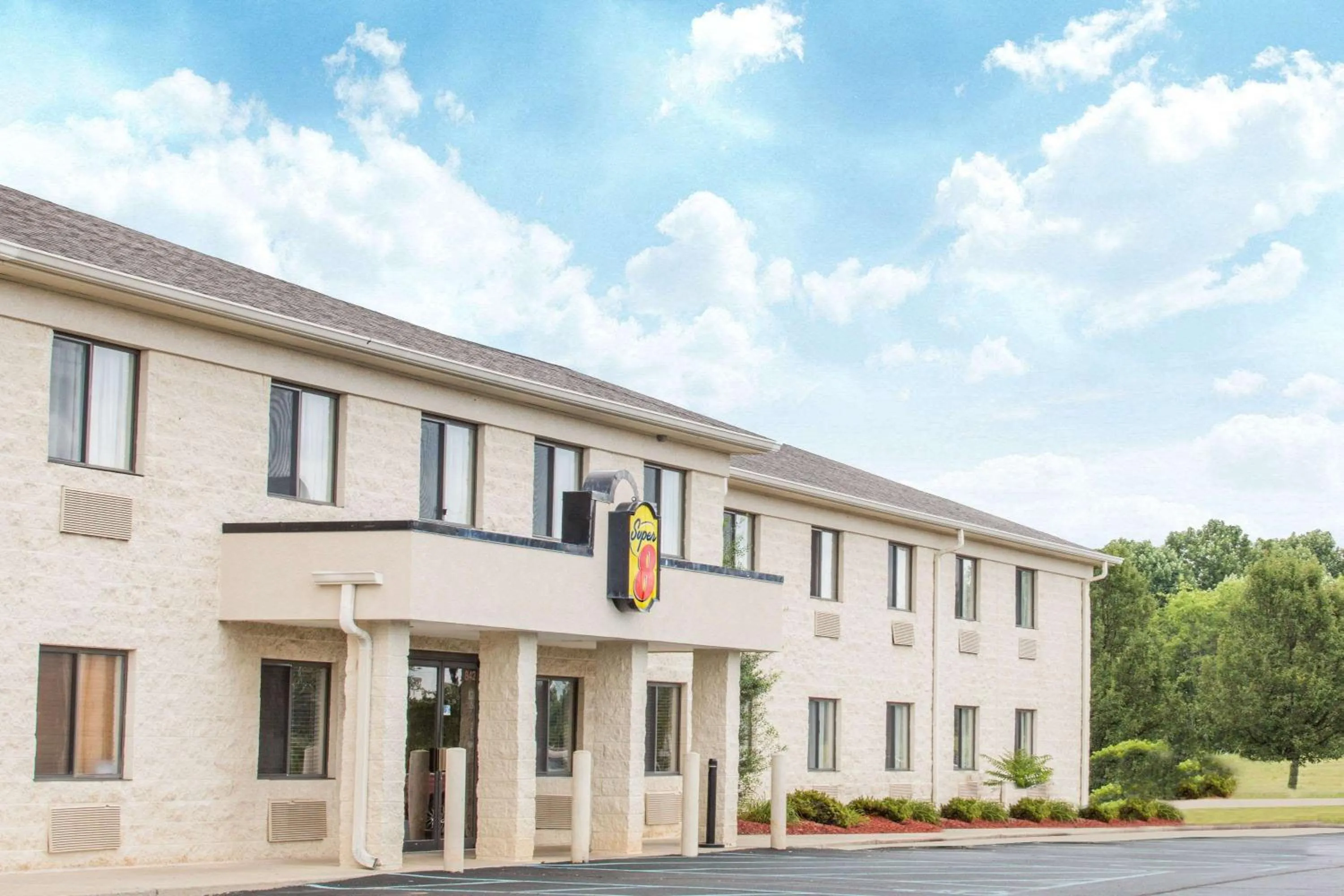 Property building in Super 8 by Wyndham Bedford