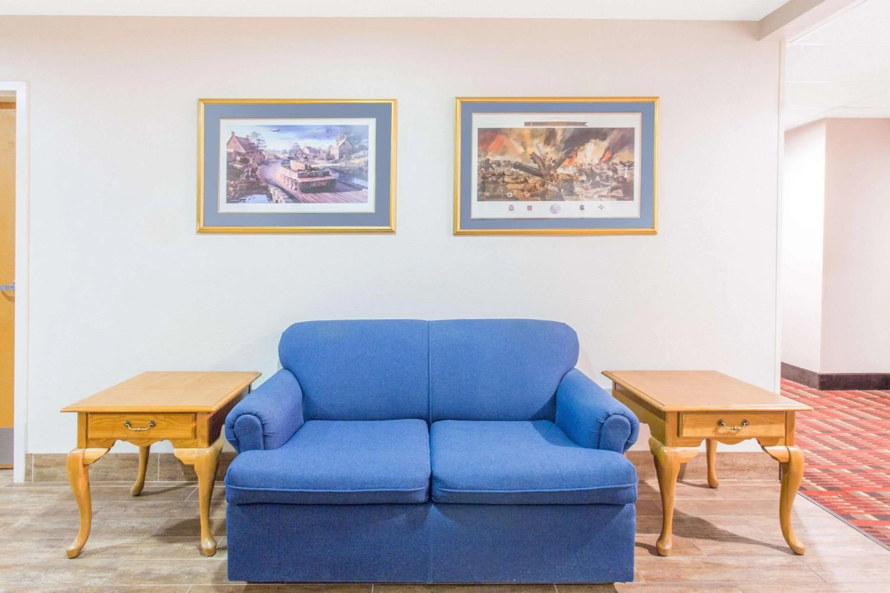 Lobby or reception in Super 8 by Wyndham Bedford