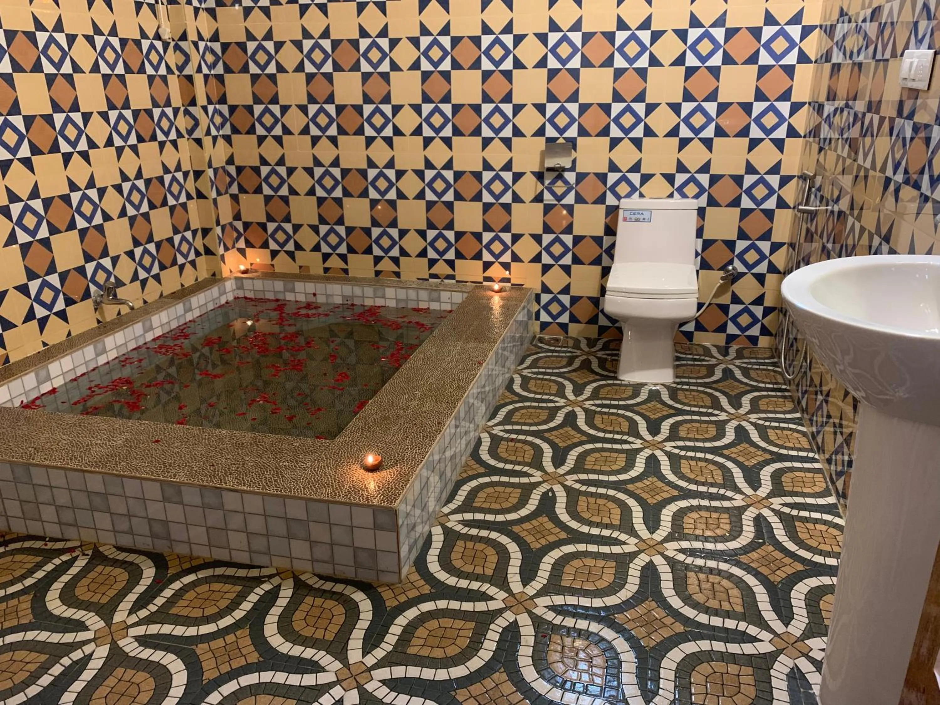 Bathroom in Chola Heritage Resort