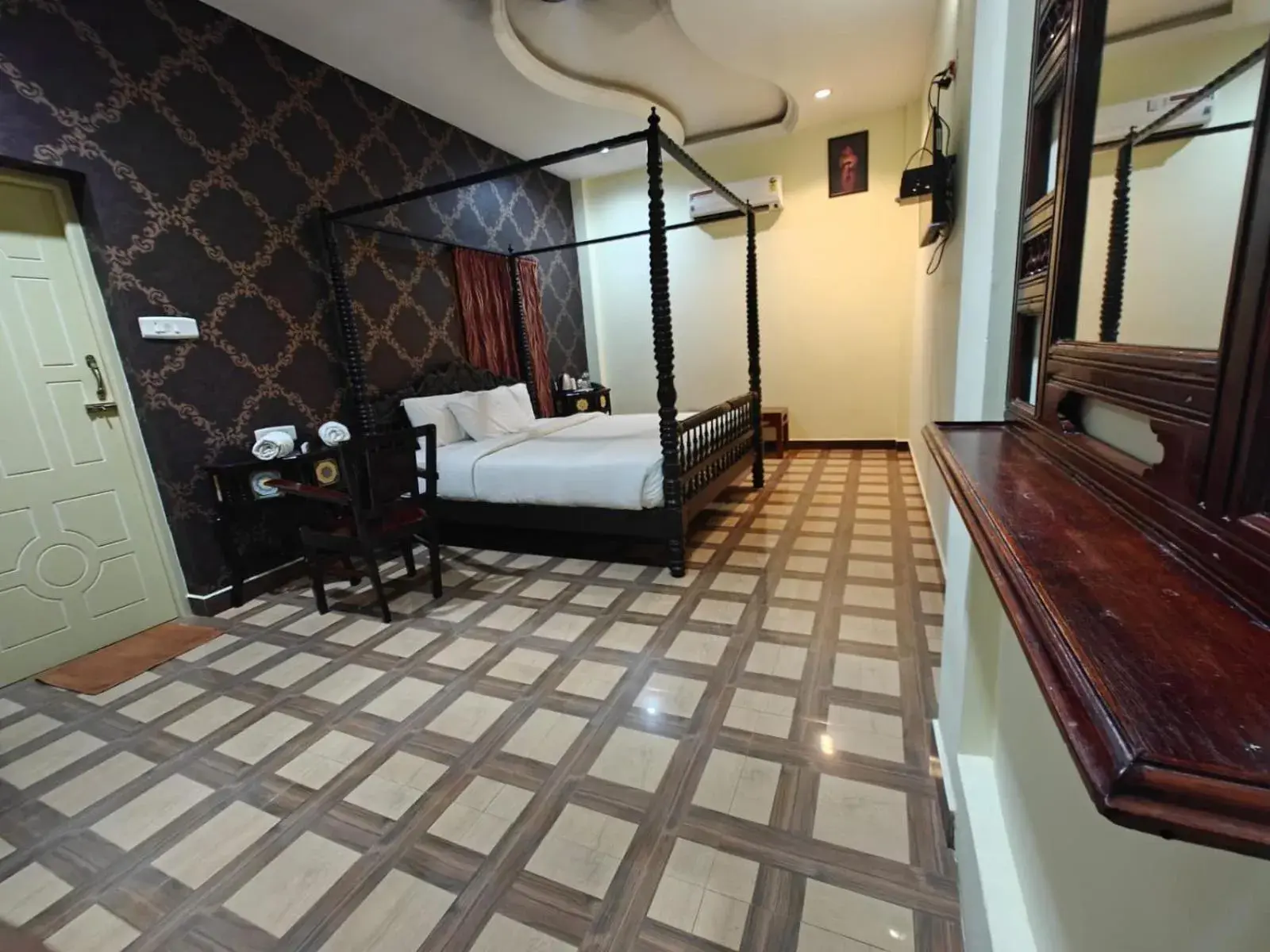 Photo of the whole room, Bed in Chola Heritage Resort Photo of the whole room, Bed in Chola Heritage Resort