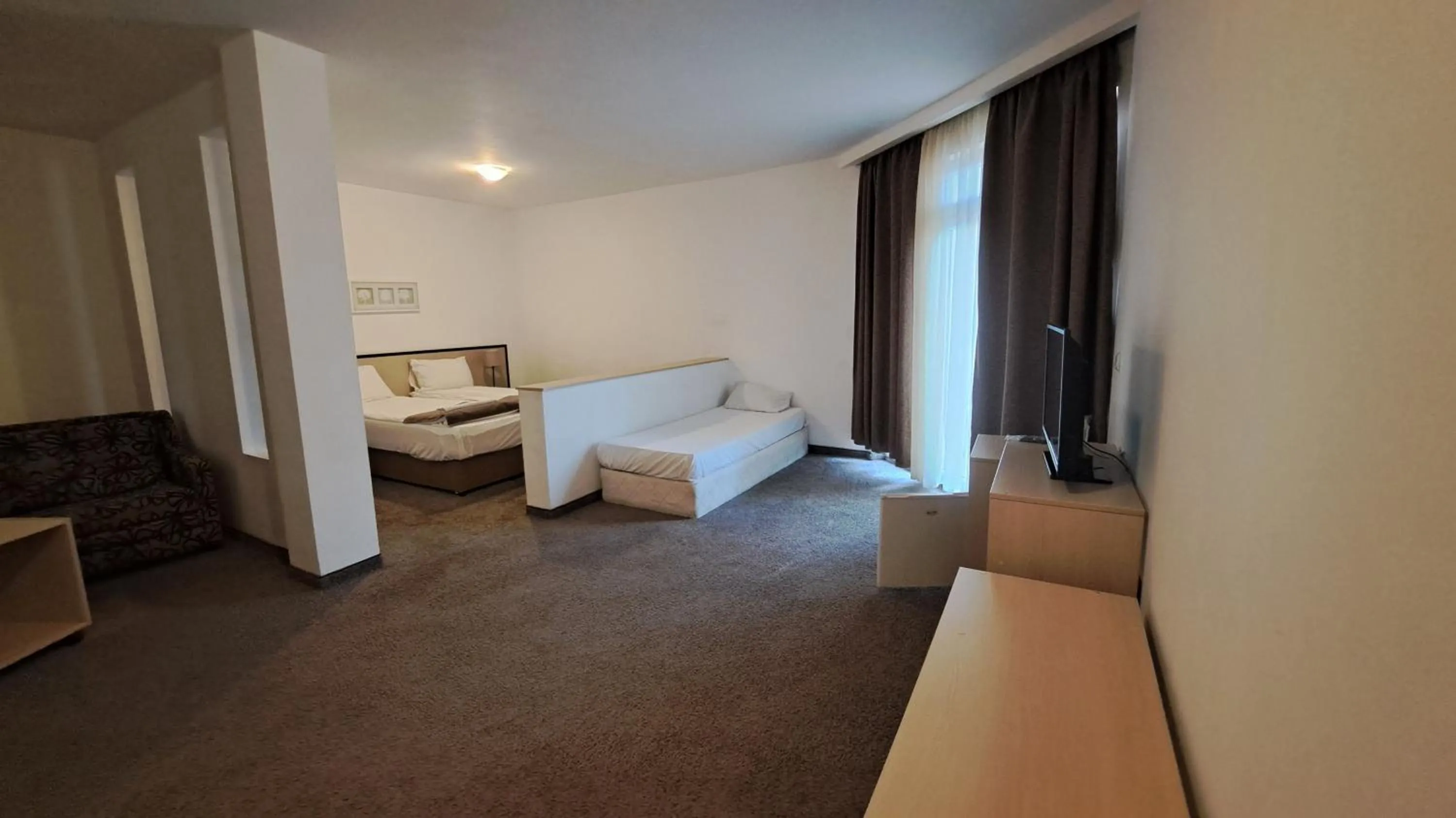 Bed in Thermal Hotel Seven Seasons