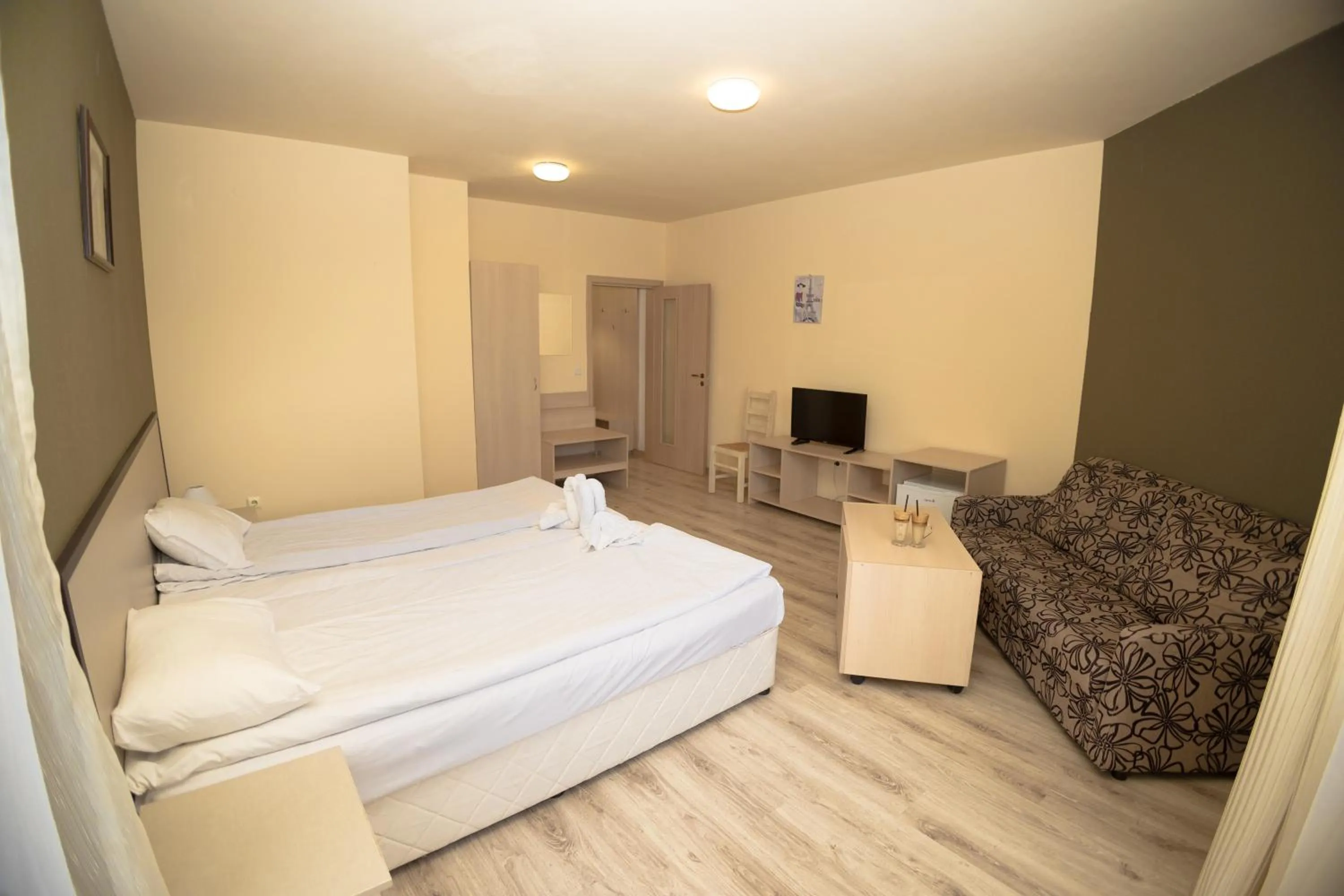 Bed in Thermal Hotel Seven Seasons