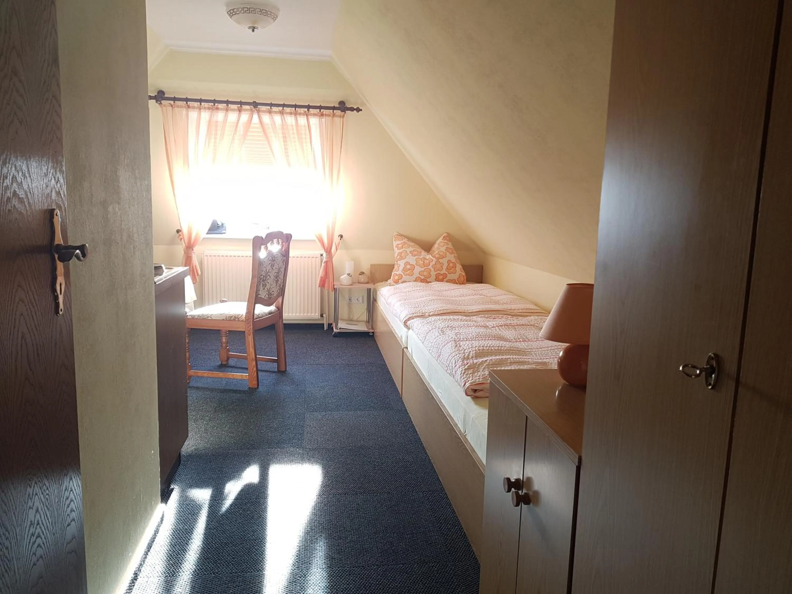 Bedroom, Bed in Hausnordlicht Dachspitze