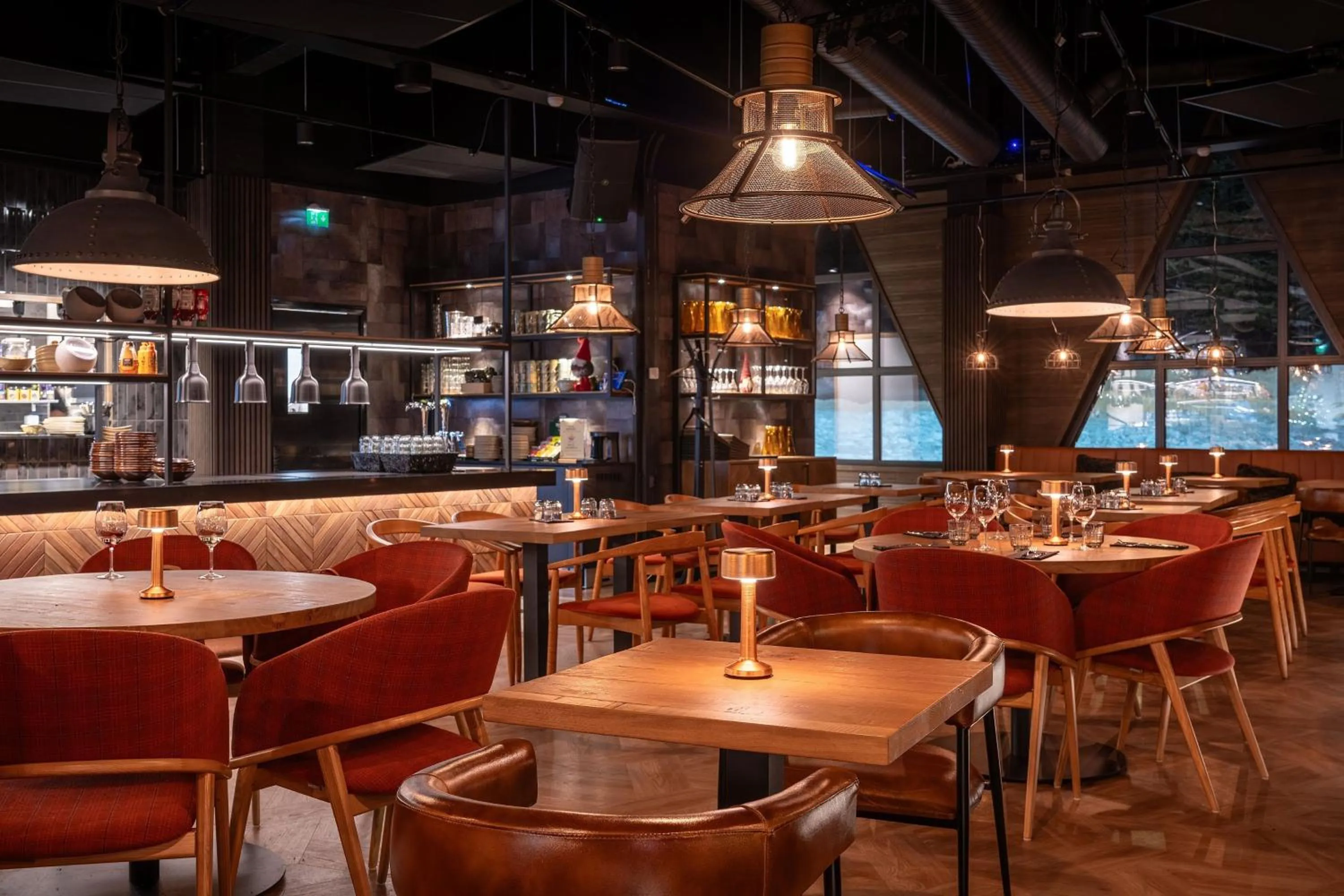 Restaurant/places to eat in Kuukkeli Hirvas Suite