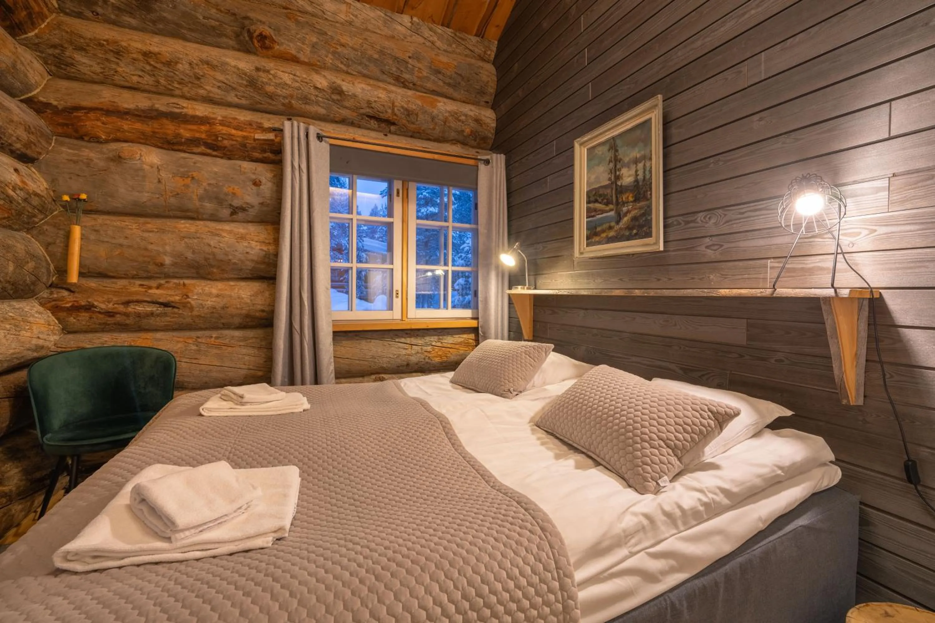 Bed in Kuukkeli Hirvas Suite