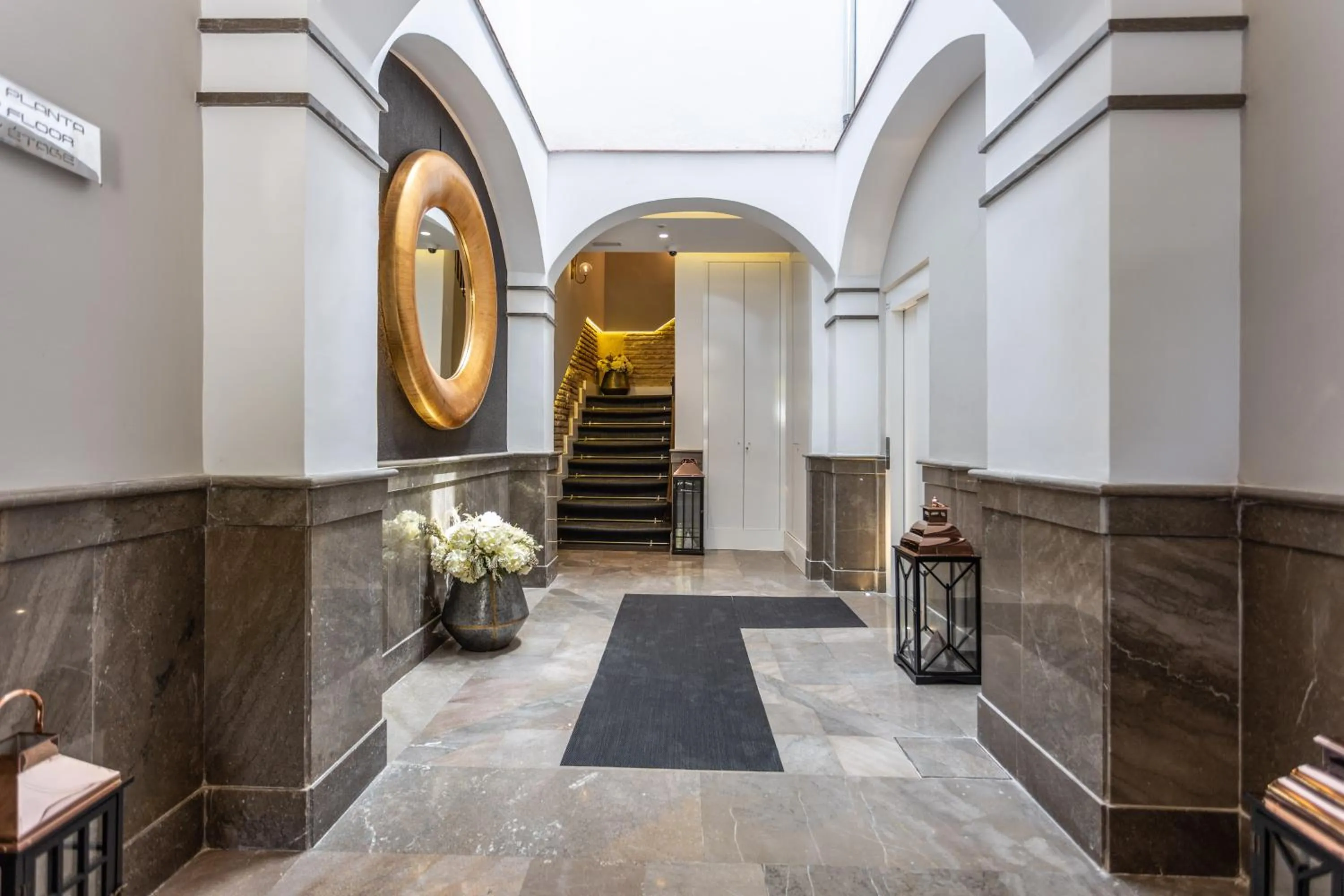 Facade/entrance in BiBo Suites Plaza Nueva