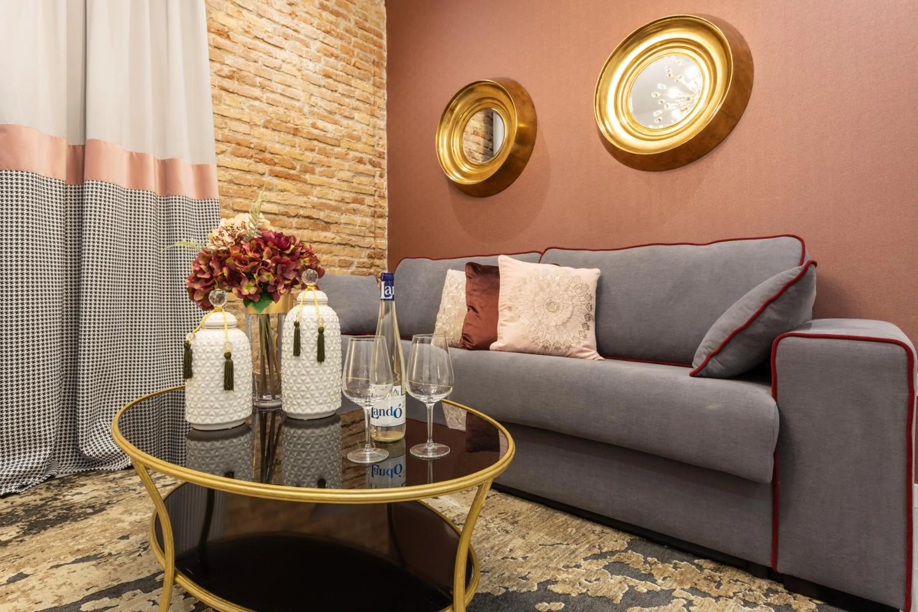 Living room in BiBo Suites Plaza Nueva