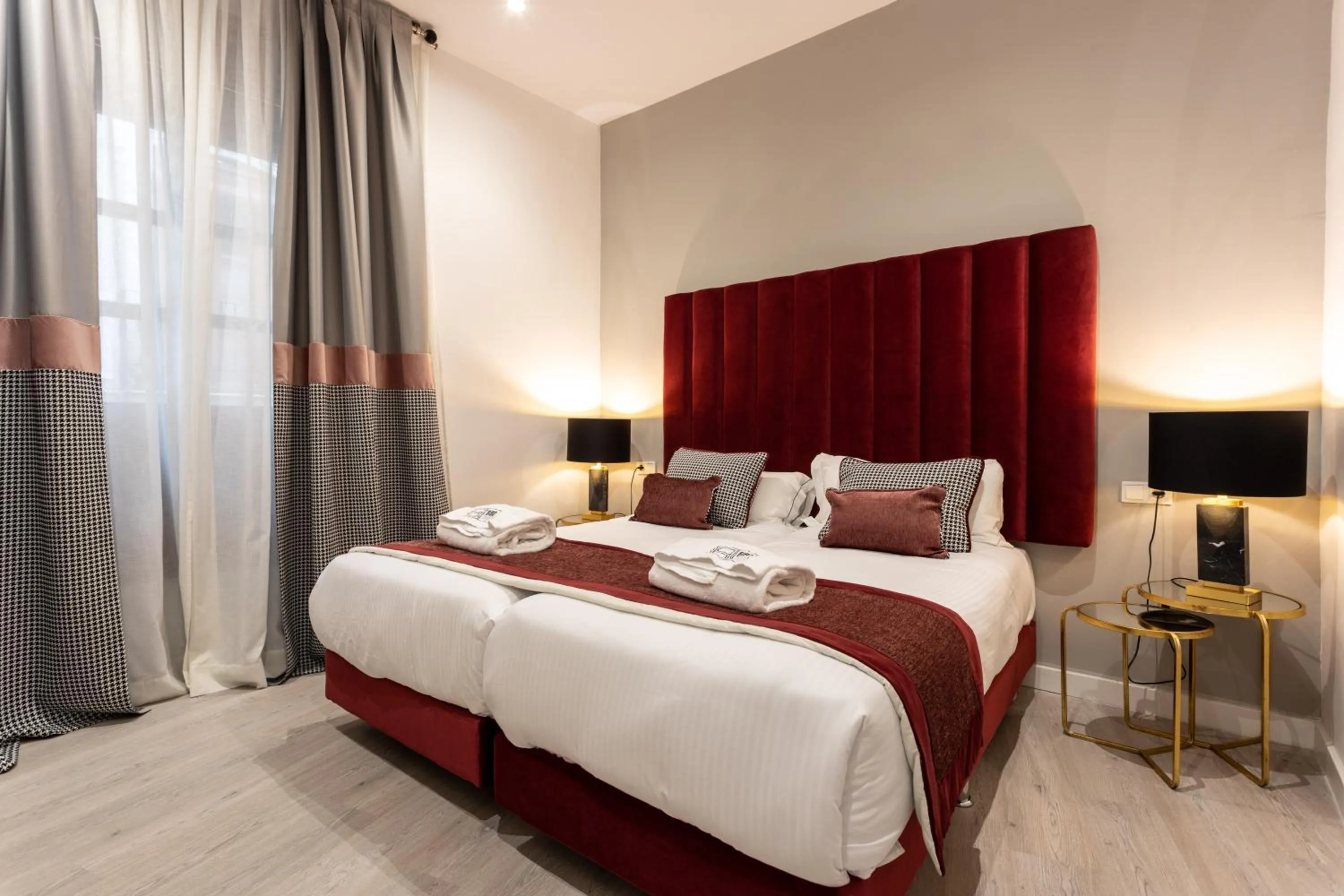 Bedroom, Bed in BiBo Suites Plaza Nueva