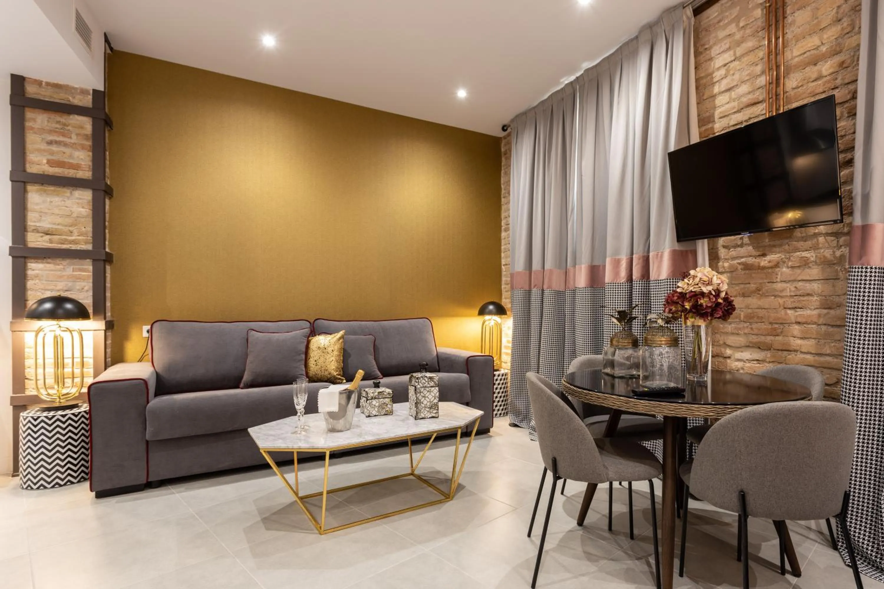 Living room in BiBo Suites Plaza Nueva