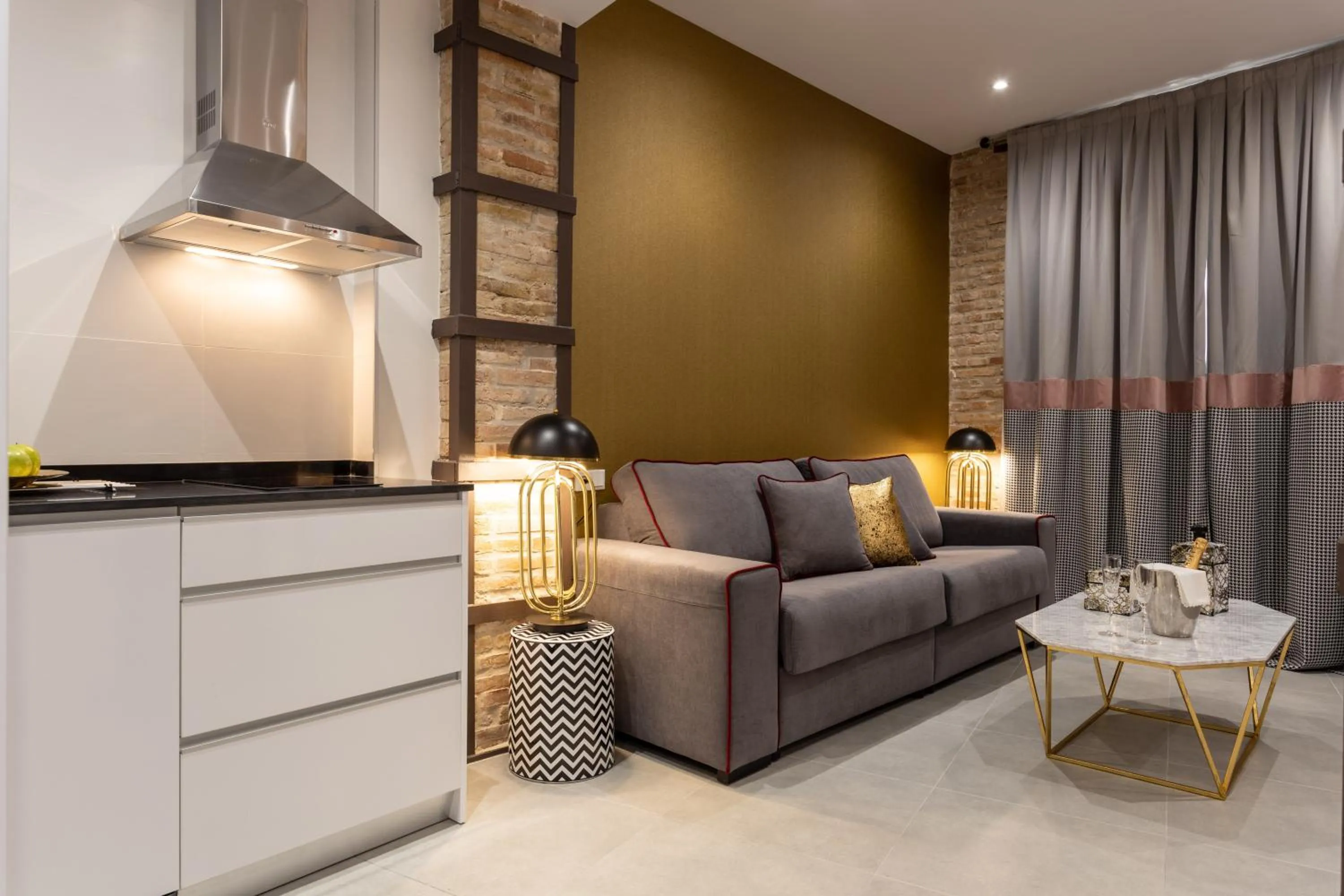 Seating area in BiBo Suites Plaza Nueva