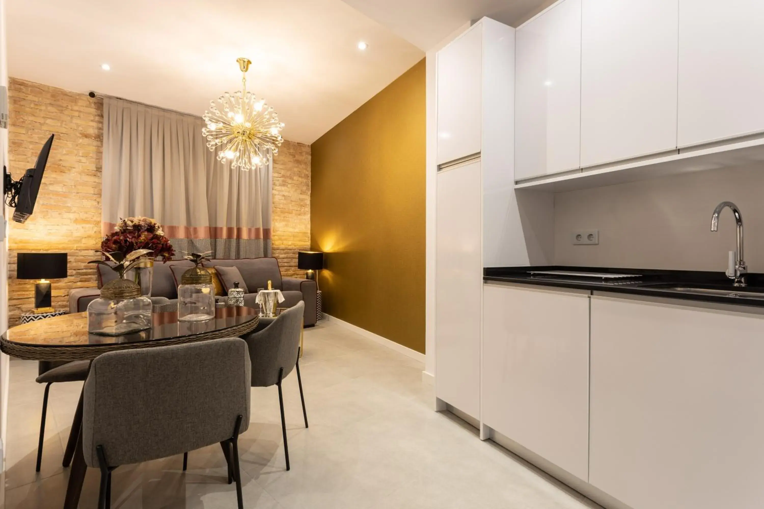 Standard One-Bedroom Apartment in BiBo Suites Plaza Nueva Standard One-Bedroom Apartment in BiBo Suites Plaza Nueva