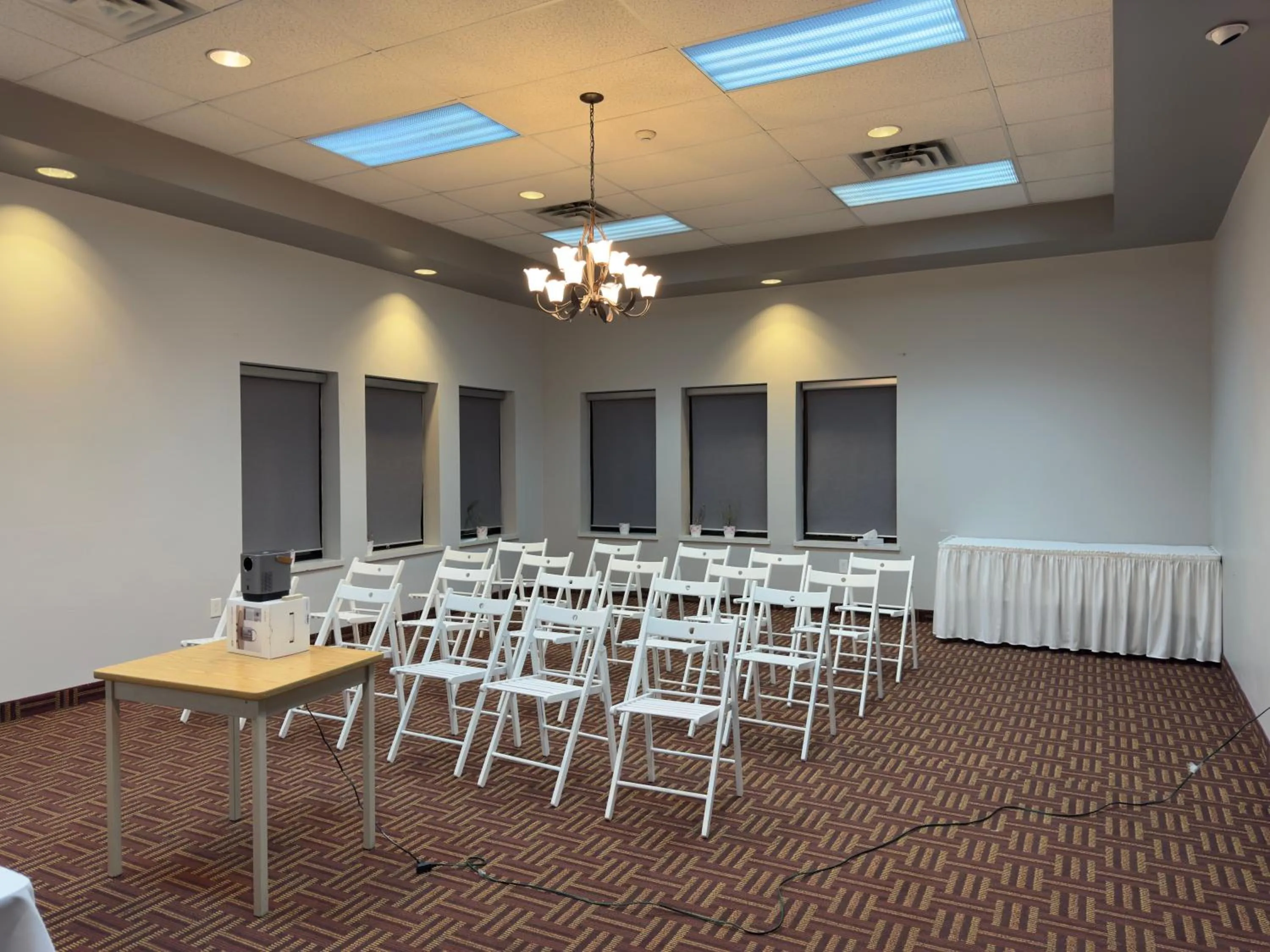 Property building in Jolly Roger Inn & Resort