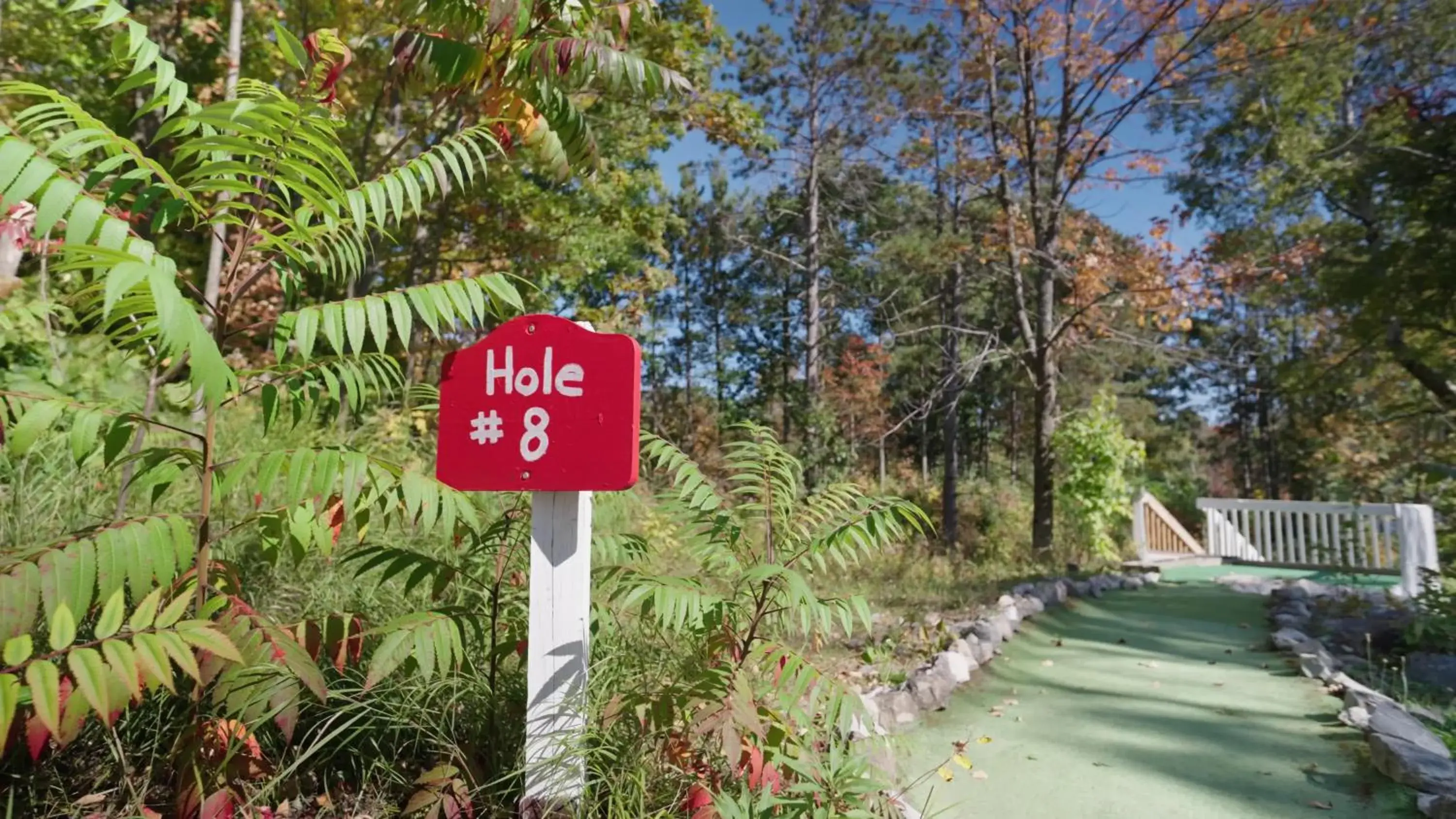 Property building in Jolly Roger Inn & Resort Property building in Jolly Roger Inn & Resort