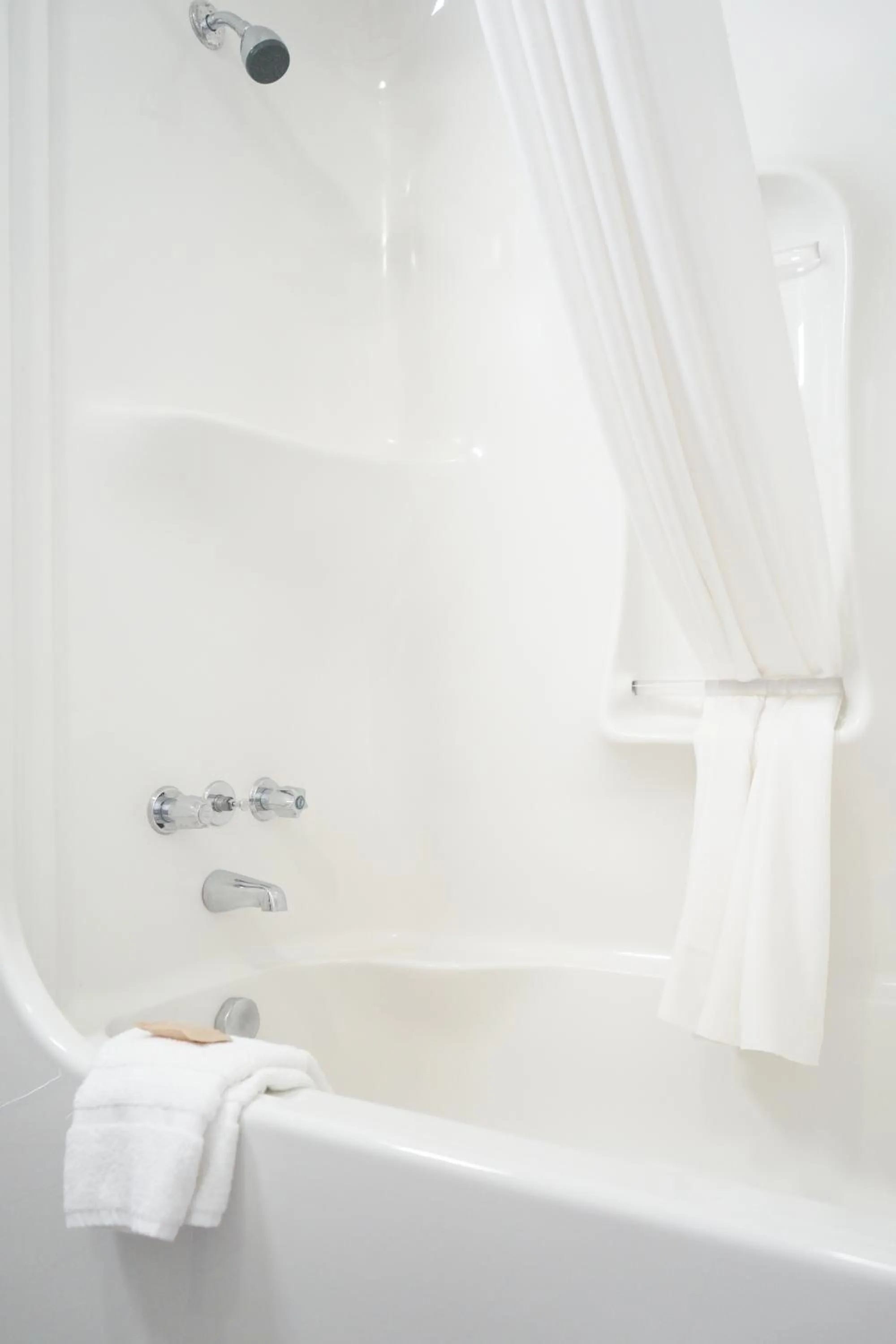 Bathroom in Jolly Roger Inn & Resort