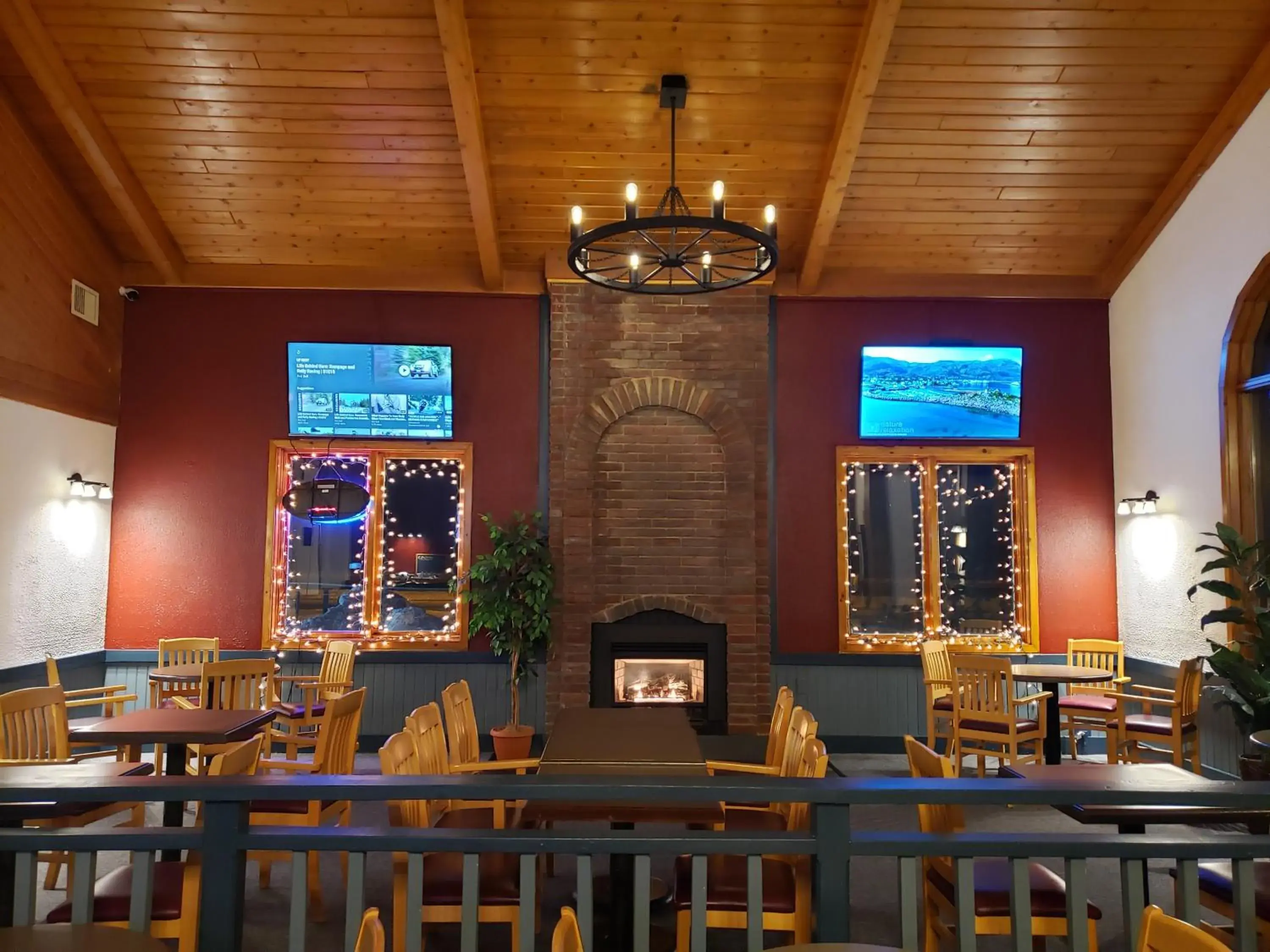 Restaurant/places to eat in Jolly Roger Inn & Resort Restaurant/places to eat in Jolly Roger Inn & Resort