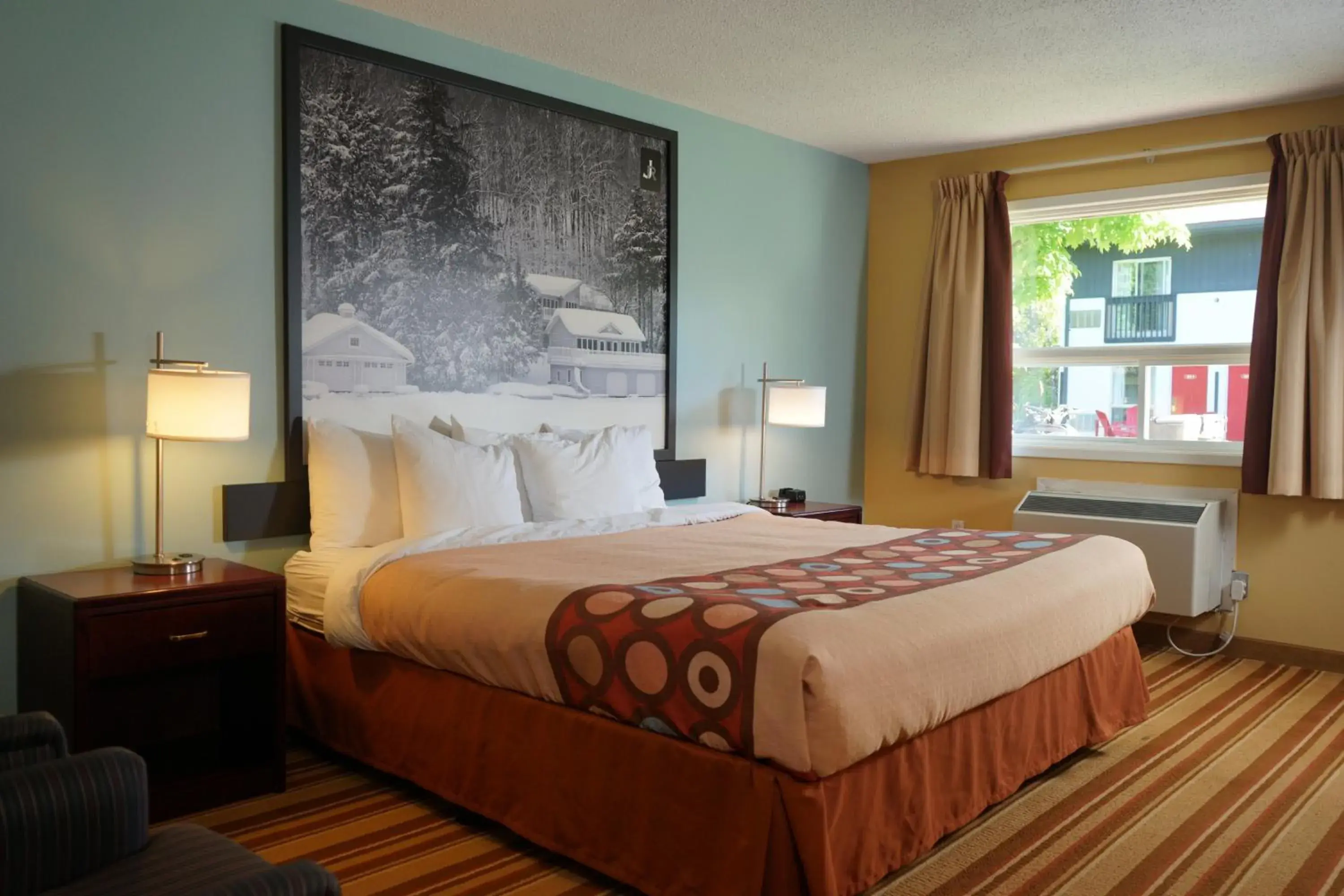 View (from property/room), Bed in Jolly Roger Inn & Resort View (from property/room), Bed in Jolly Roger Inn & Resort