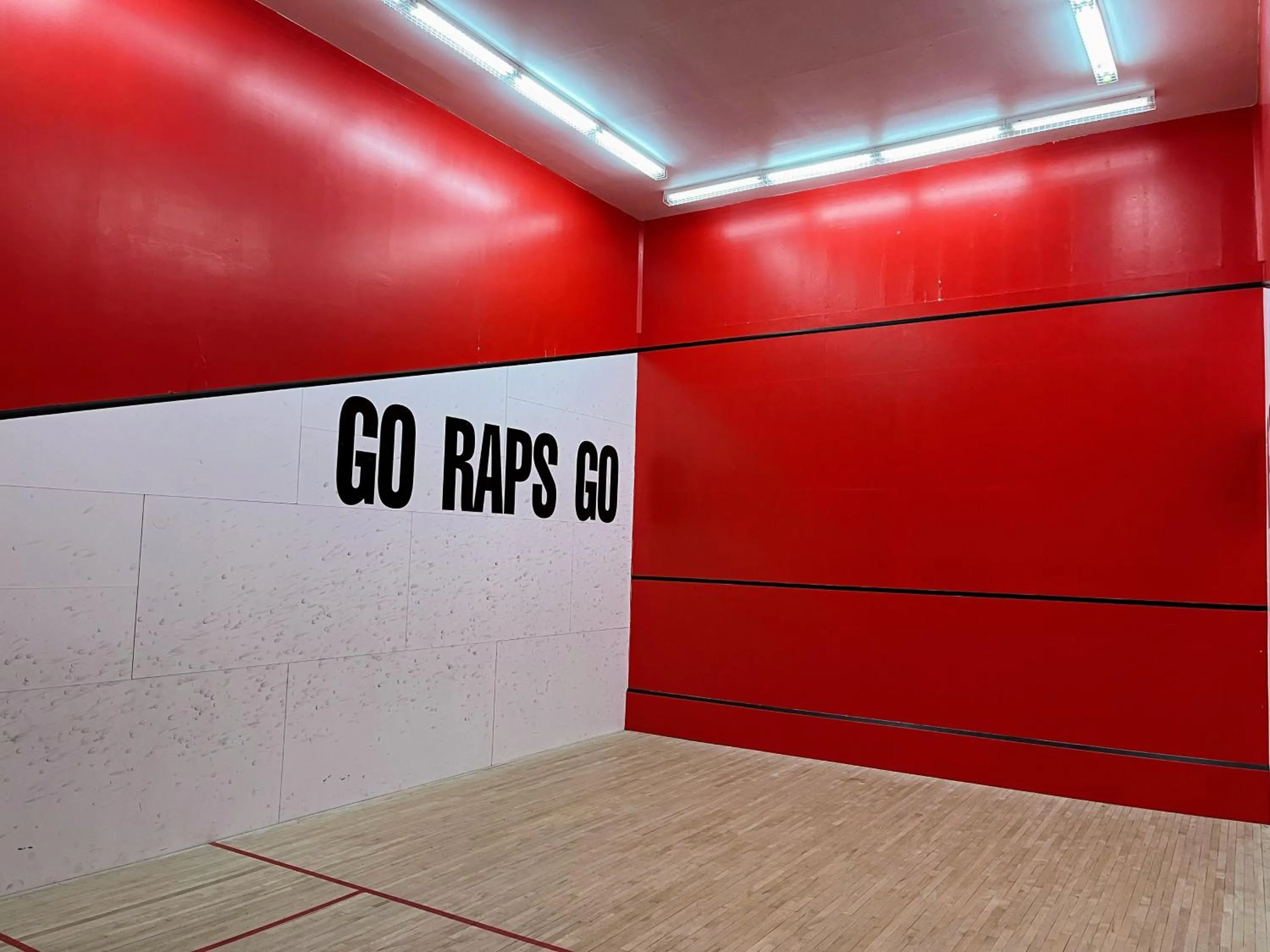 Squash in Jolly Roger Inn & Resort