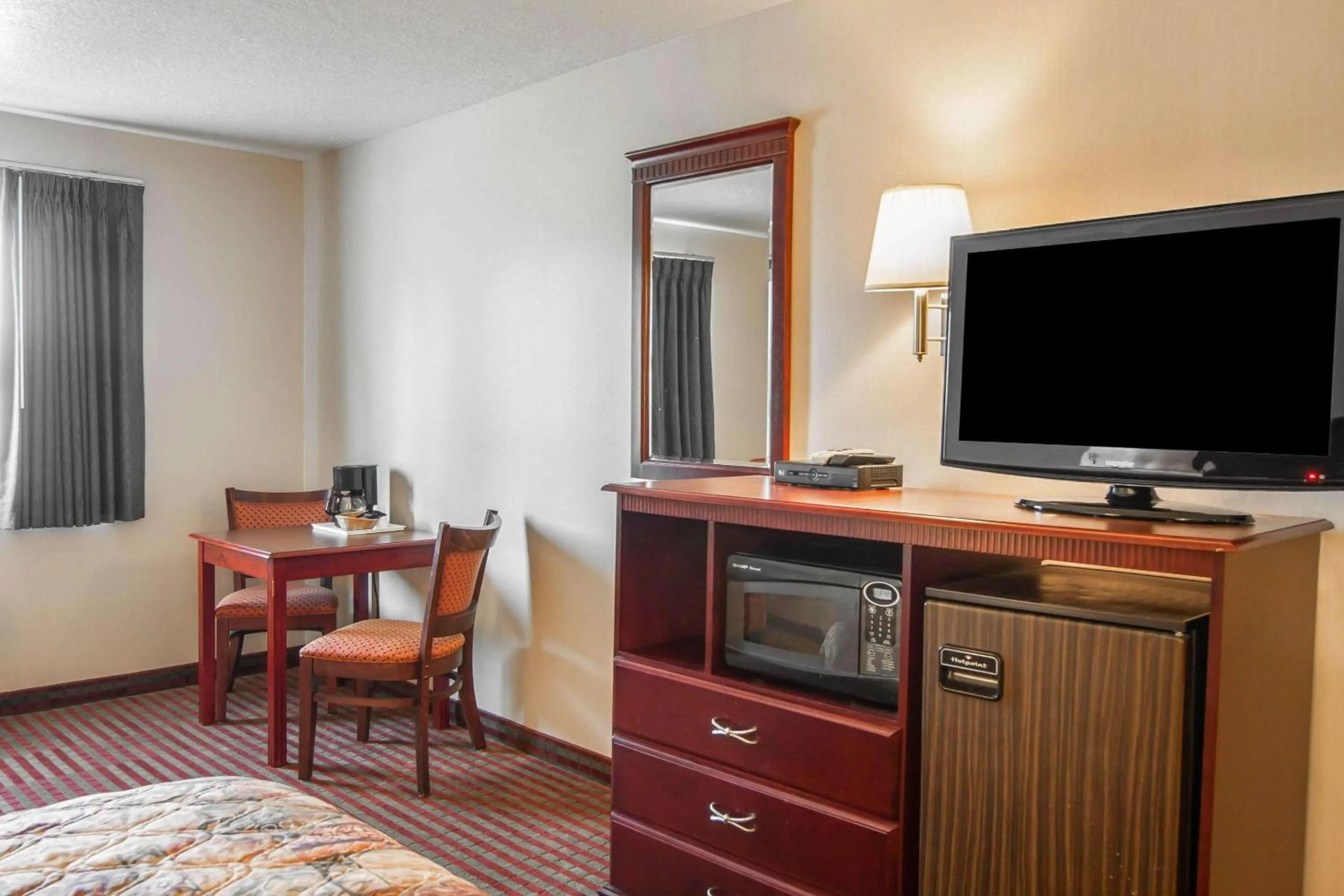 Photo of the whole room in Bridgeway Inn & Suites
