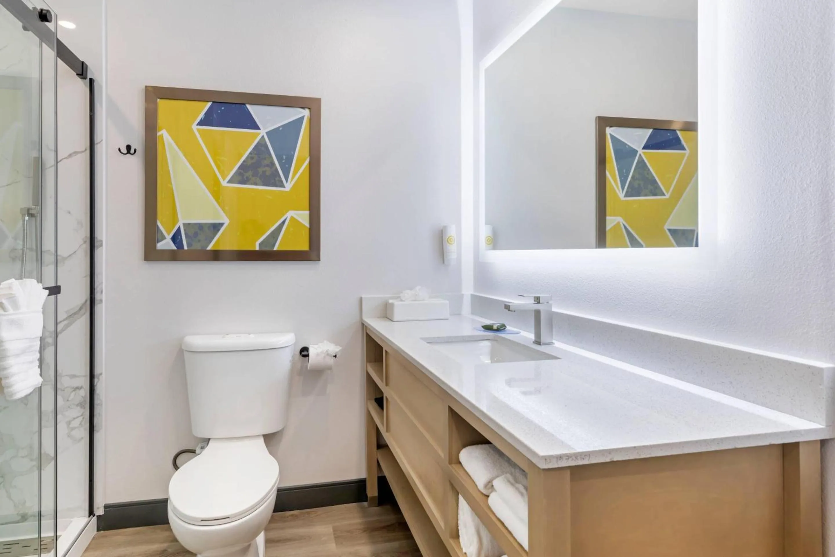 Bedroom in Comfort Inn & Suites Irvine Spectrum