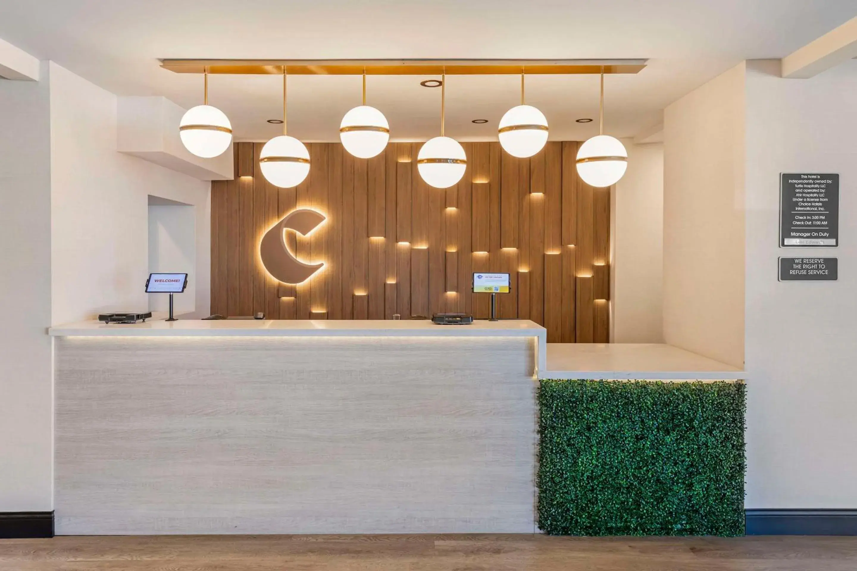 Lobby or reception in Comfort Inn & Suites Irvine Spectrum Lobby or reception in Comfort Inn & Suites Irvine Spectrum