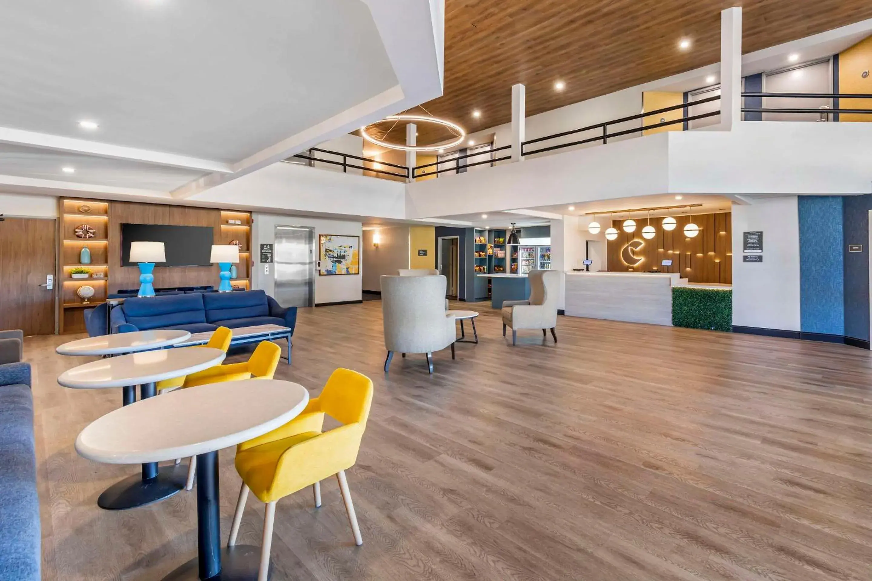 Lobby or reception in Comfort Inn & Suites Irvine Spectrum Lobby or reception in Comfort Inn & Suites Irvine Spectrum