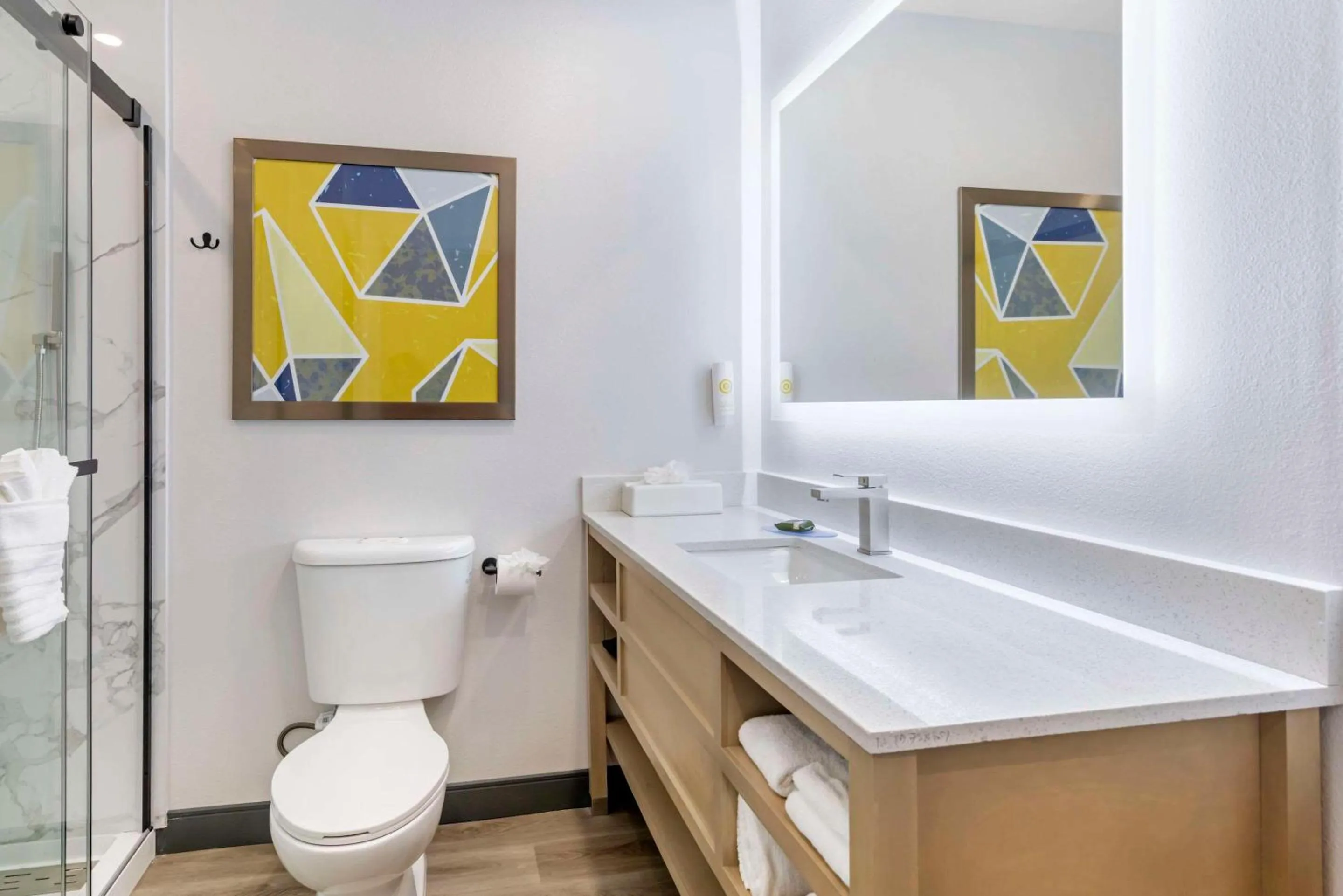 Bedroom in Comfort Inn & Suites Irvine Spectrum