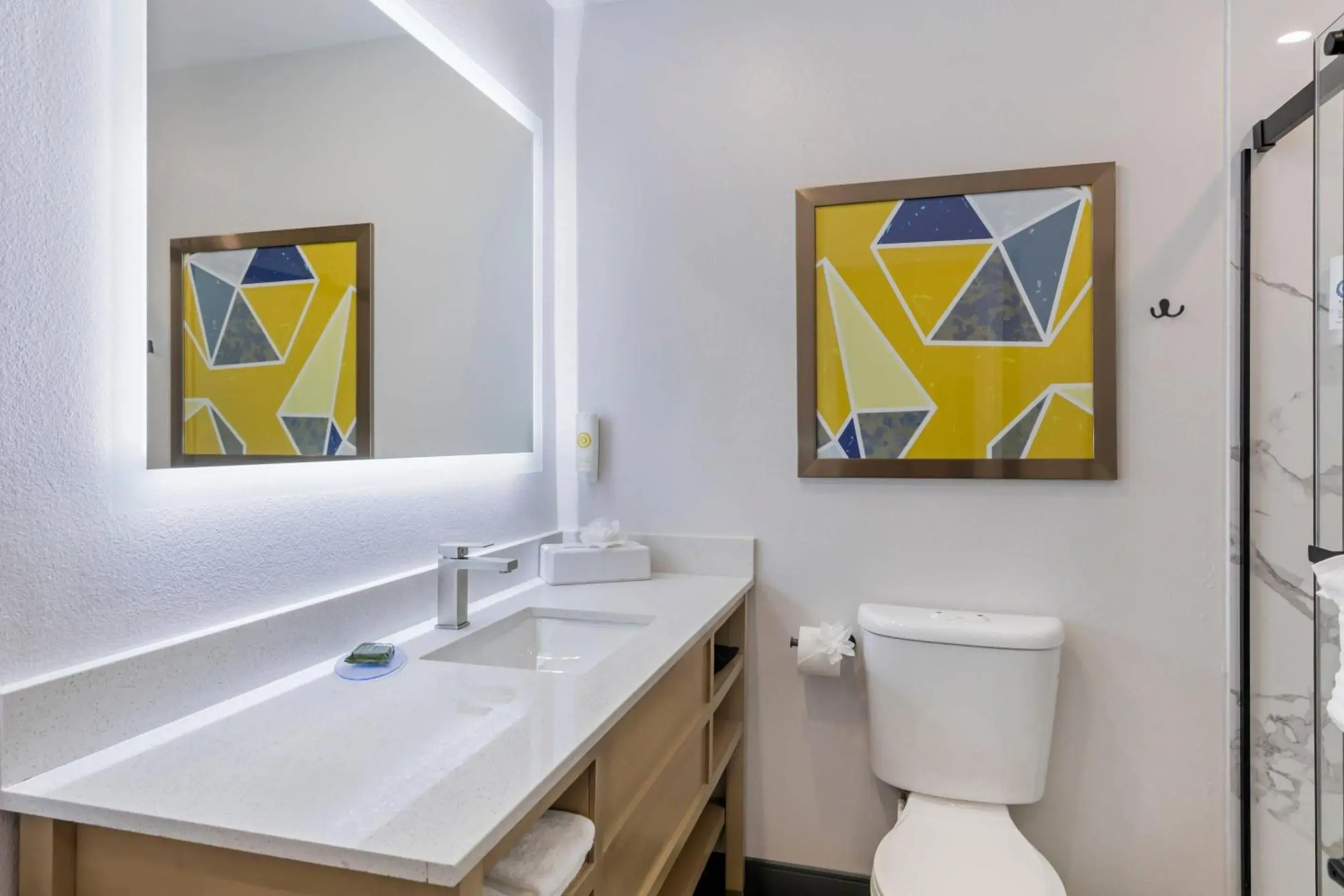 Bedroom in Comfort Inn & Suites Irvine Spectrum Bedroom in Comfort Inn & Suites Irvine Spectrum