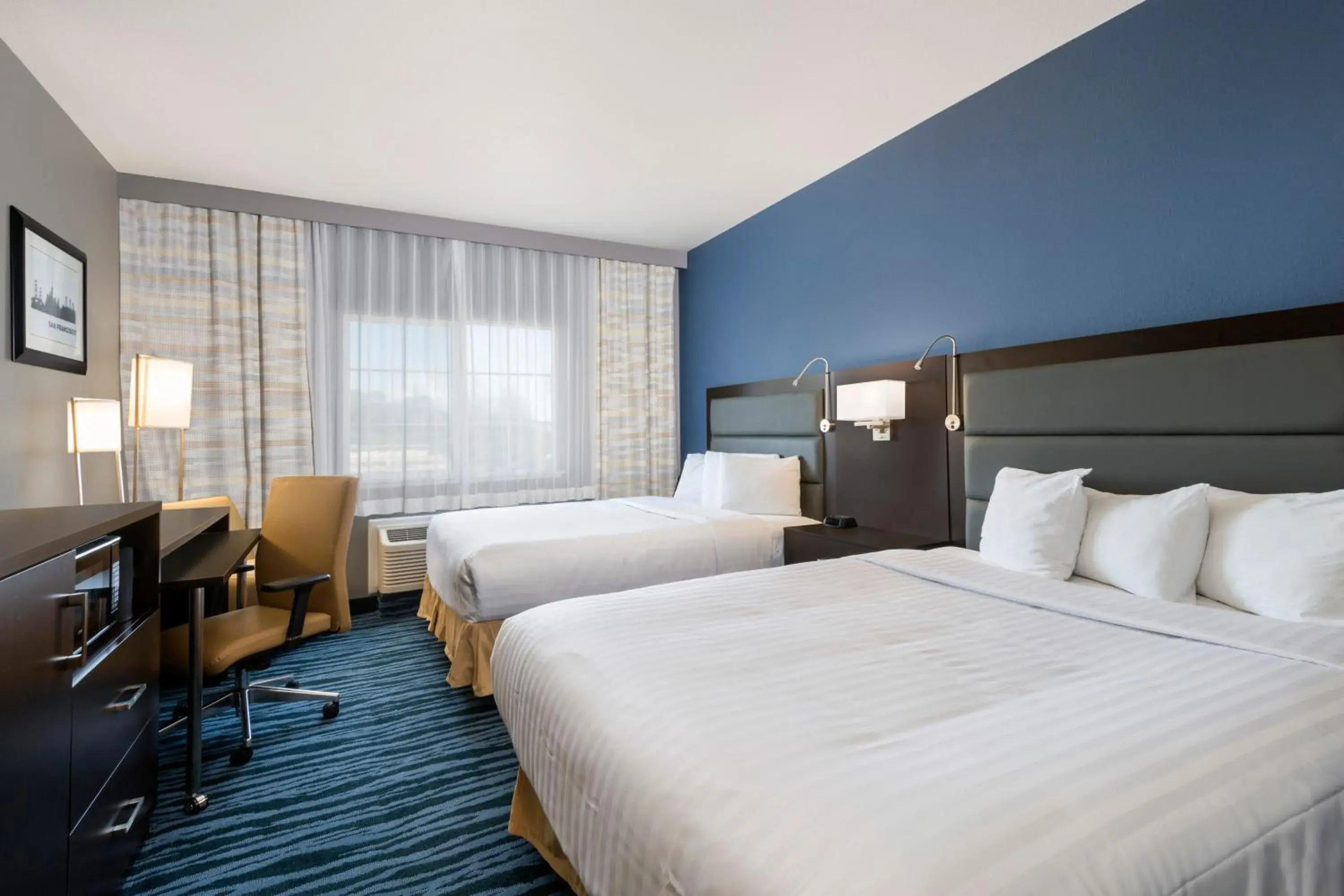 Bed in Hotel 1550 - SFO Airport West Bed in Hotel 1550 - SFO Airport West