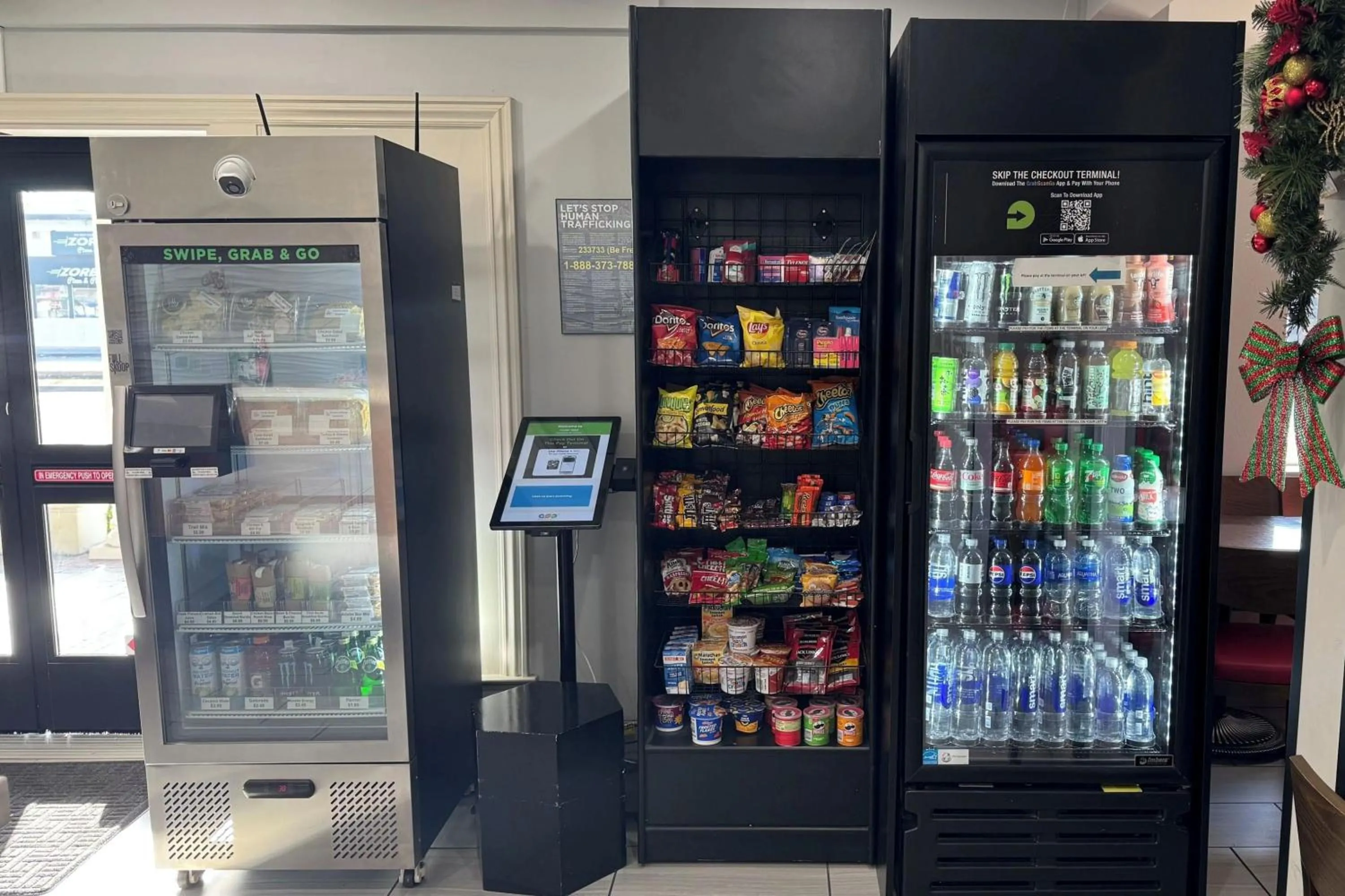 vending machine in Hotel 1550 - SFO Airport FREE Shuttle